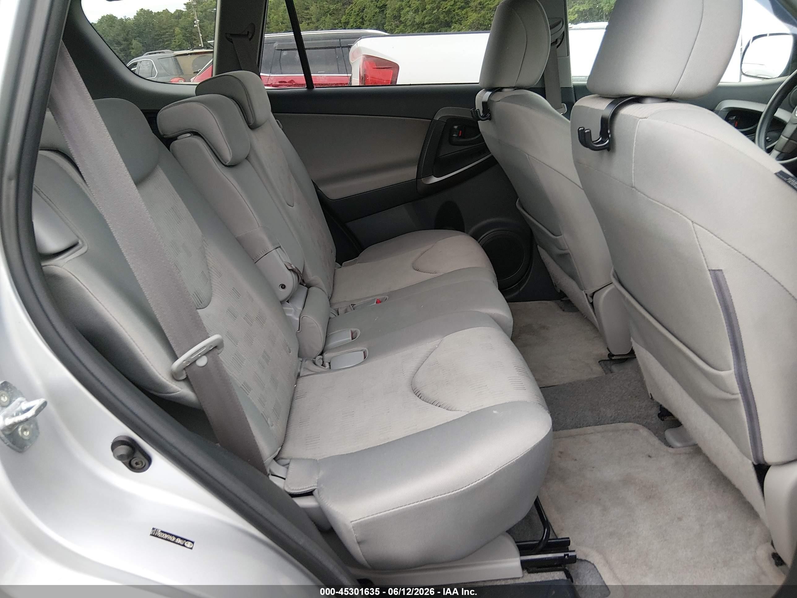 2010 Toyota Rav4 Silver vin: JTMBF4DV6AD036113