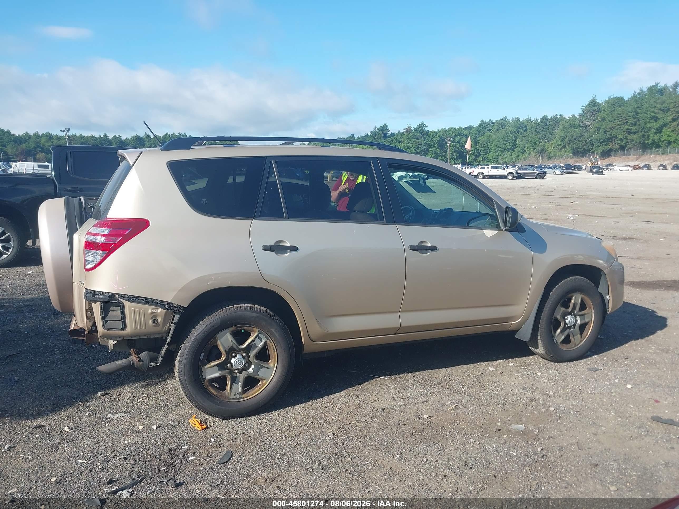 2010 Toyota Rav4   Gold vin: JTMBF4DV7AD035343