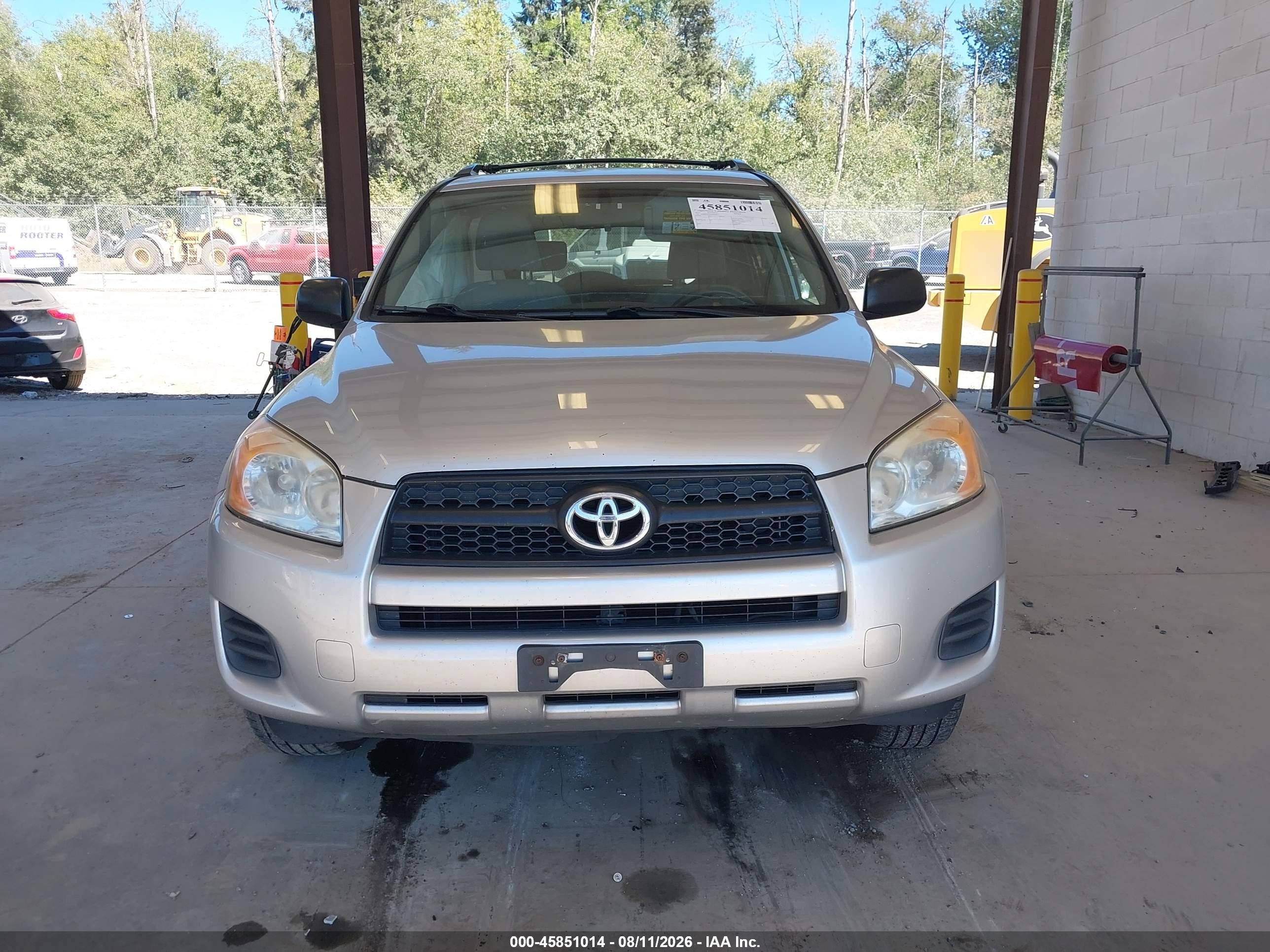 2011 Toyota Rav4   Silver vin: JTMBF4DV7B5039811