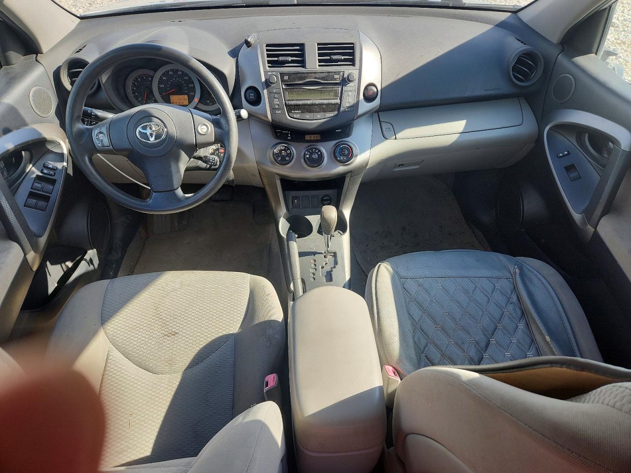 2011 Toyota Rav4 Base Silver vin: JTMBF4DV7B5046175