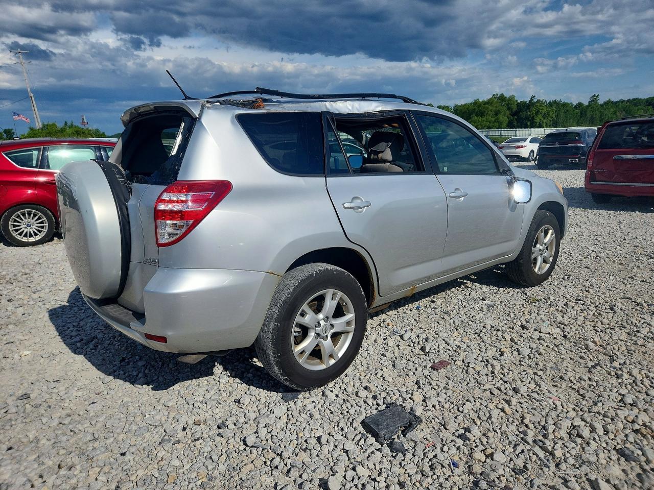 2011 Toyota Rav4 Base Silver vin: JTMBF4DV7B5046175