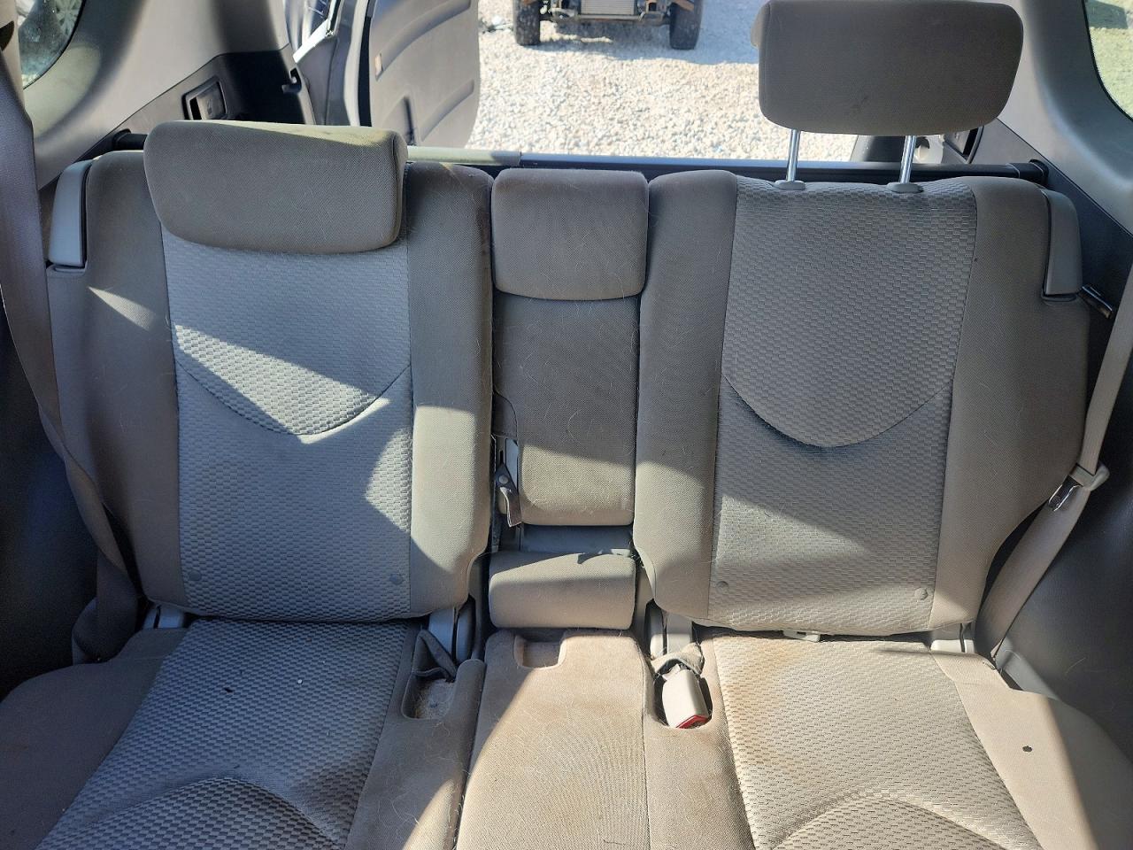 2011 Toyota Rav4 Base Silver vin: JTMBF4DV7B5046175