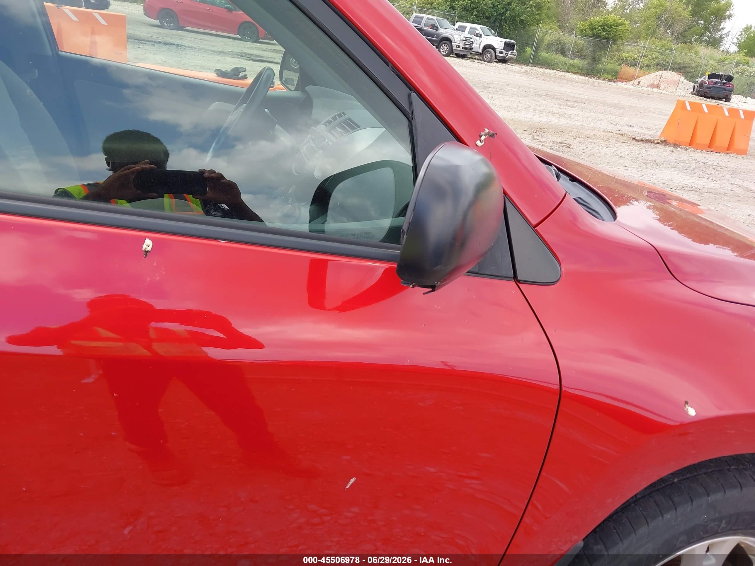 2011 Toyota Rav4   Red vin: JTMBF4DV7B5047357