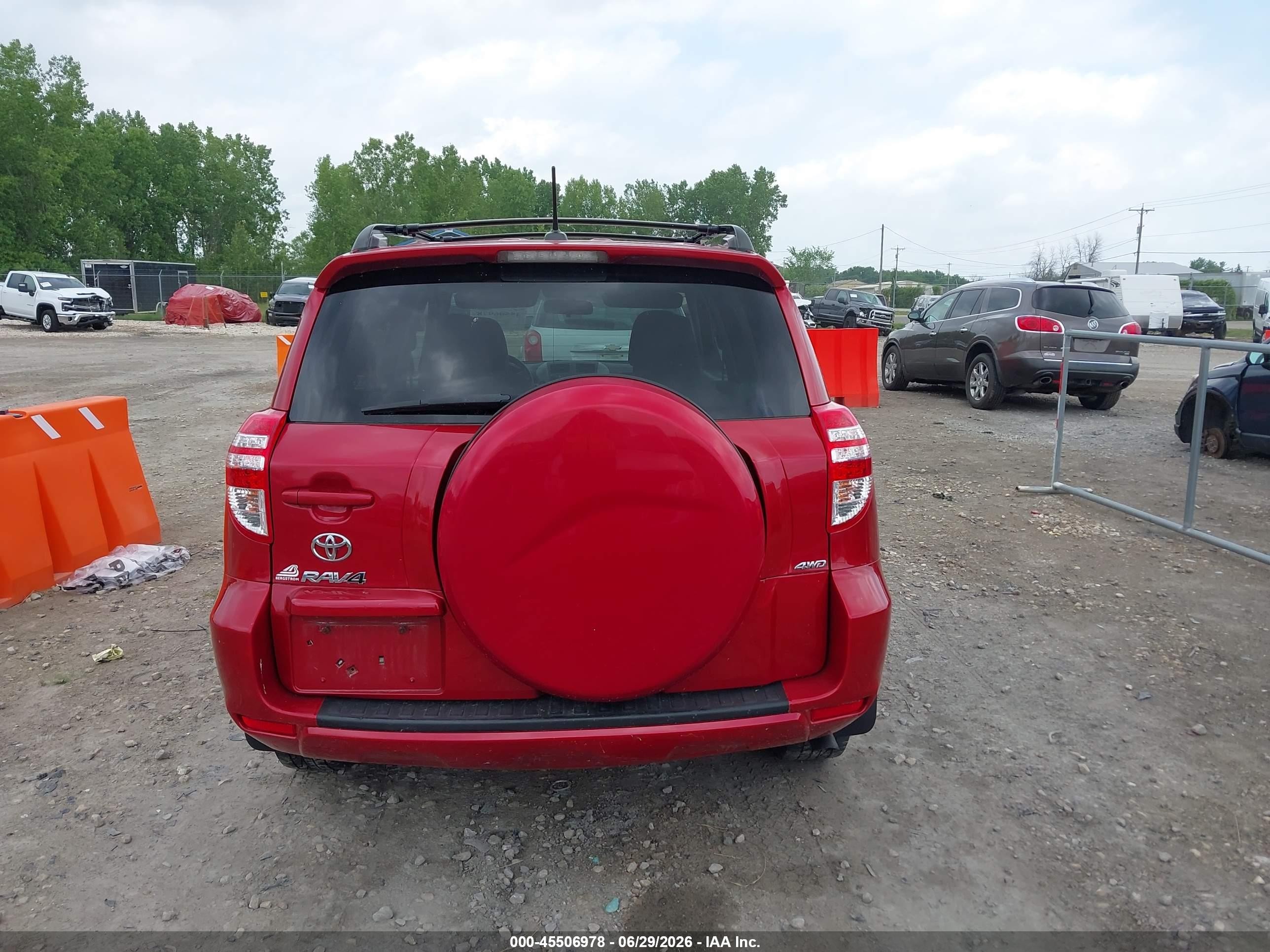 2011 Toyota Rav4   Red vin: JTMBF4DV7B5047357