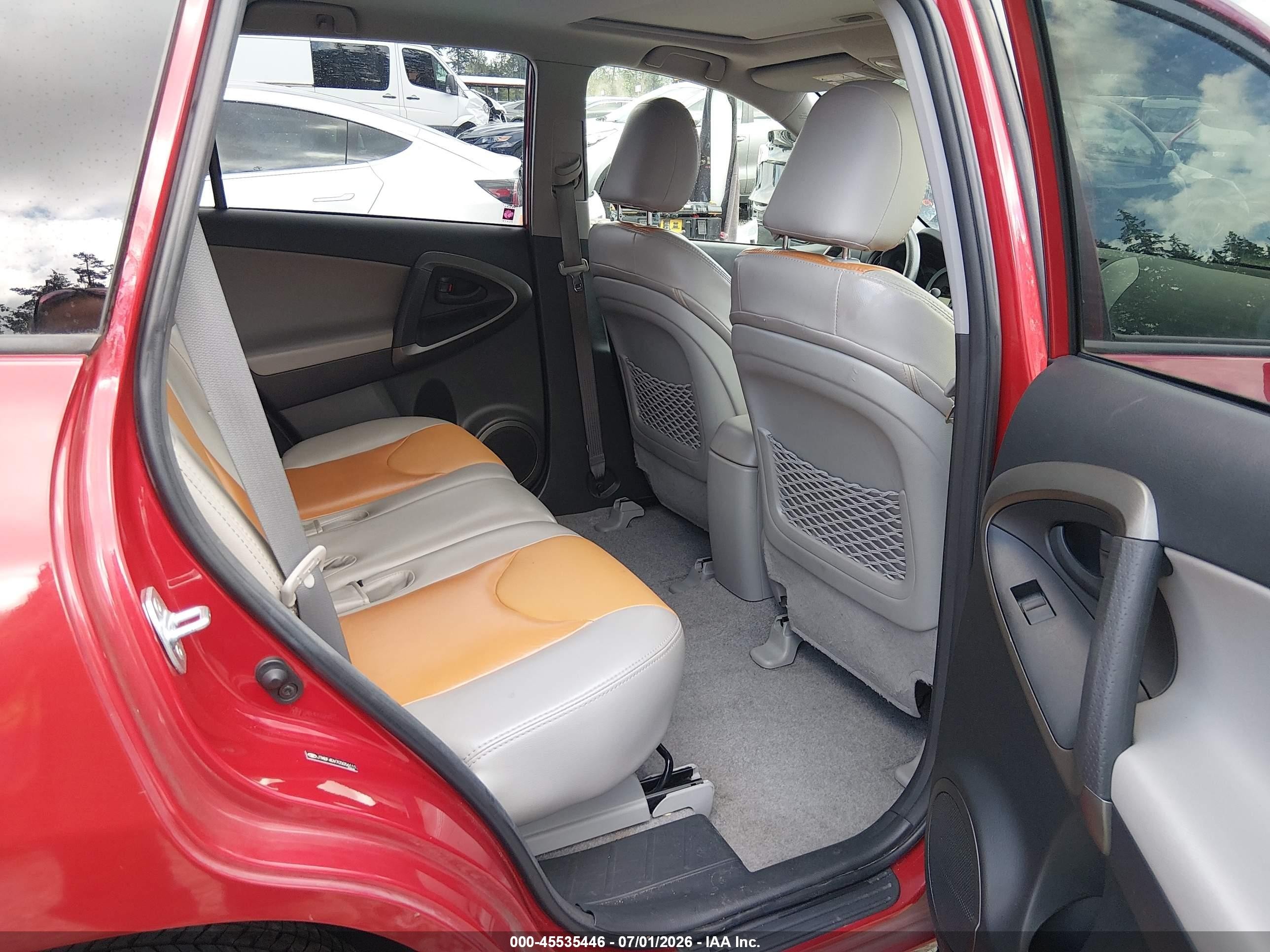 2012 Toyota Rav4   Red vin: JTMBF4DV7C5056111