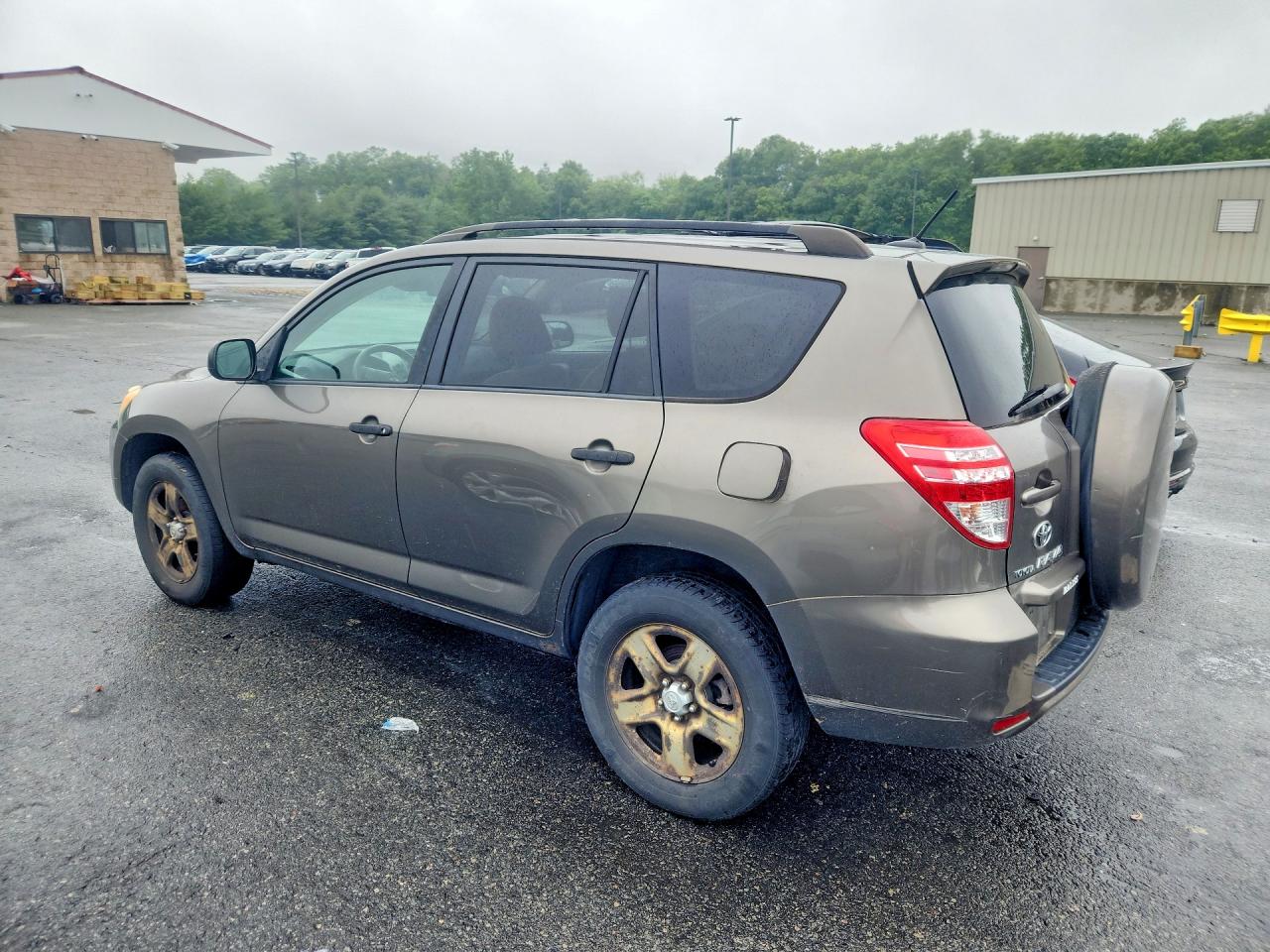 2010 Toyota Rav4 Base Gray vin: JTMBF4DV8AD036372