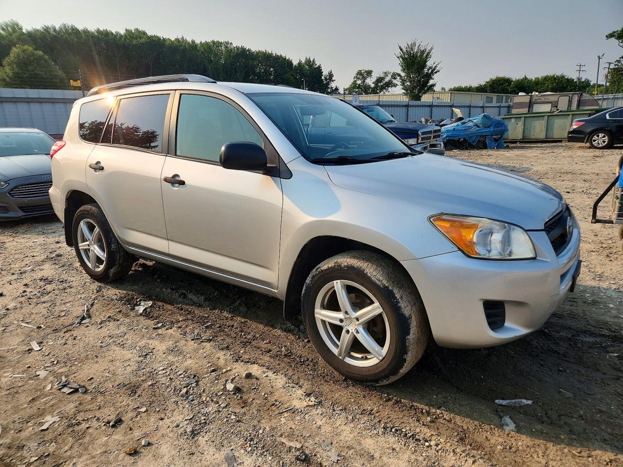 2010 Toyota Rav4 Base Silver vin: JTMBF4DV8AD037263