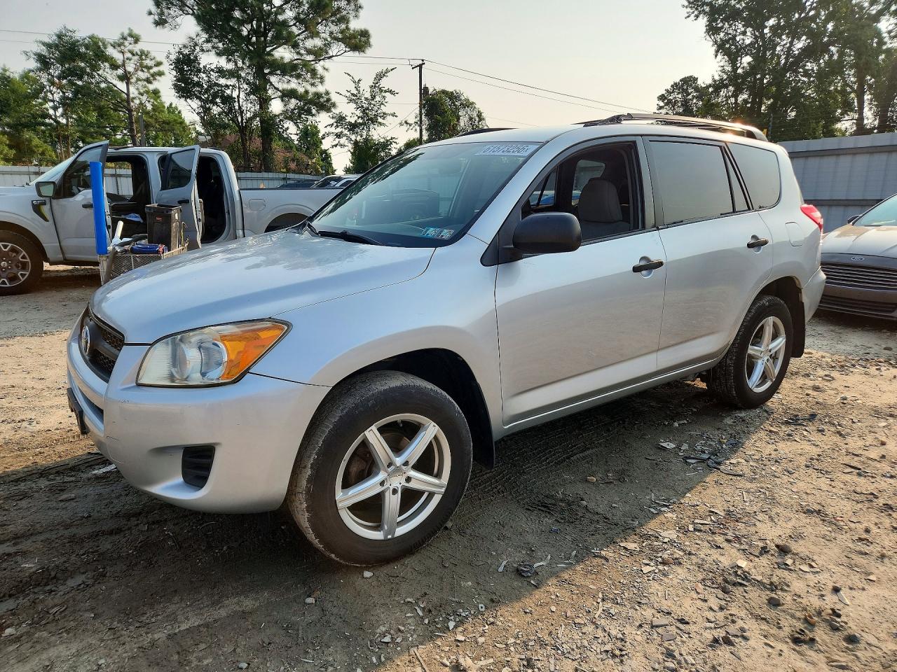 2010 Toyota Rav4 Base Silver vin: JTMBF4DV8AD037263