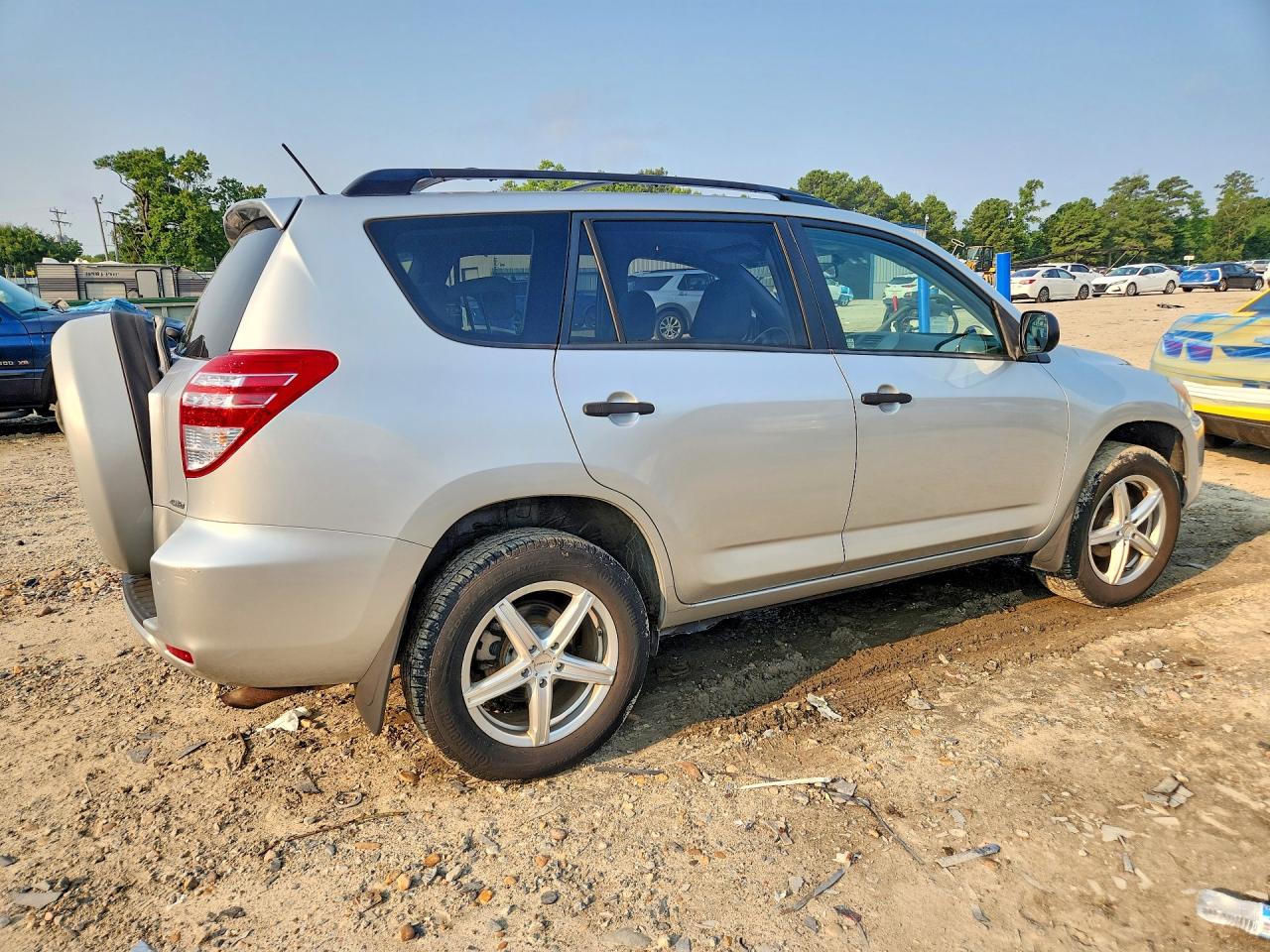2010 Toyota Rav4 Base Silver vin: JTMBF4DV8AD037263