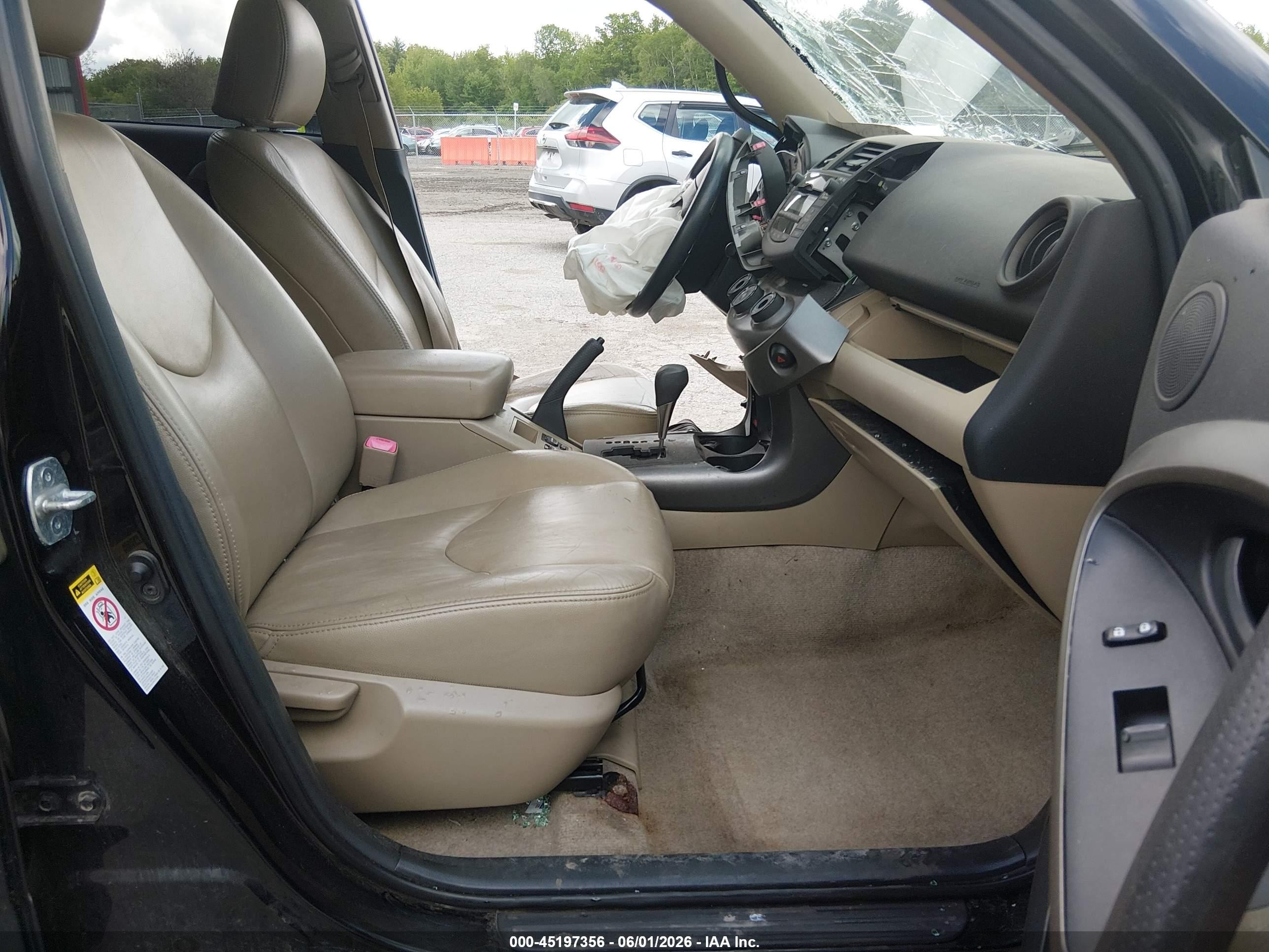 2011 Toyota Rav4   Black vin: JTMBF4DV8B5039302