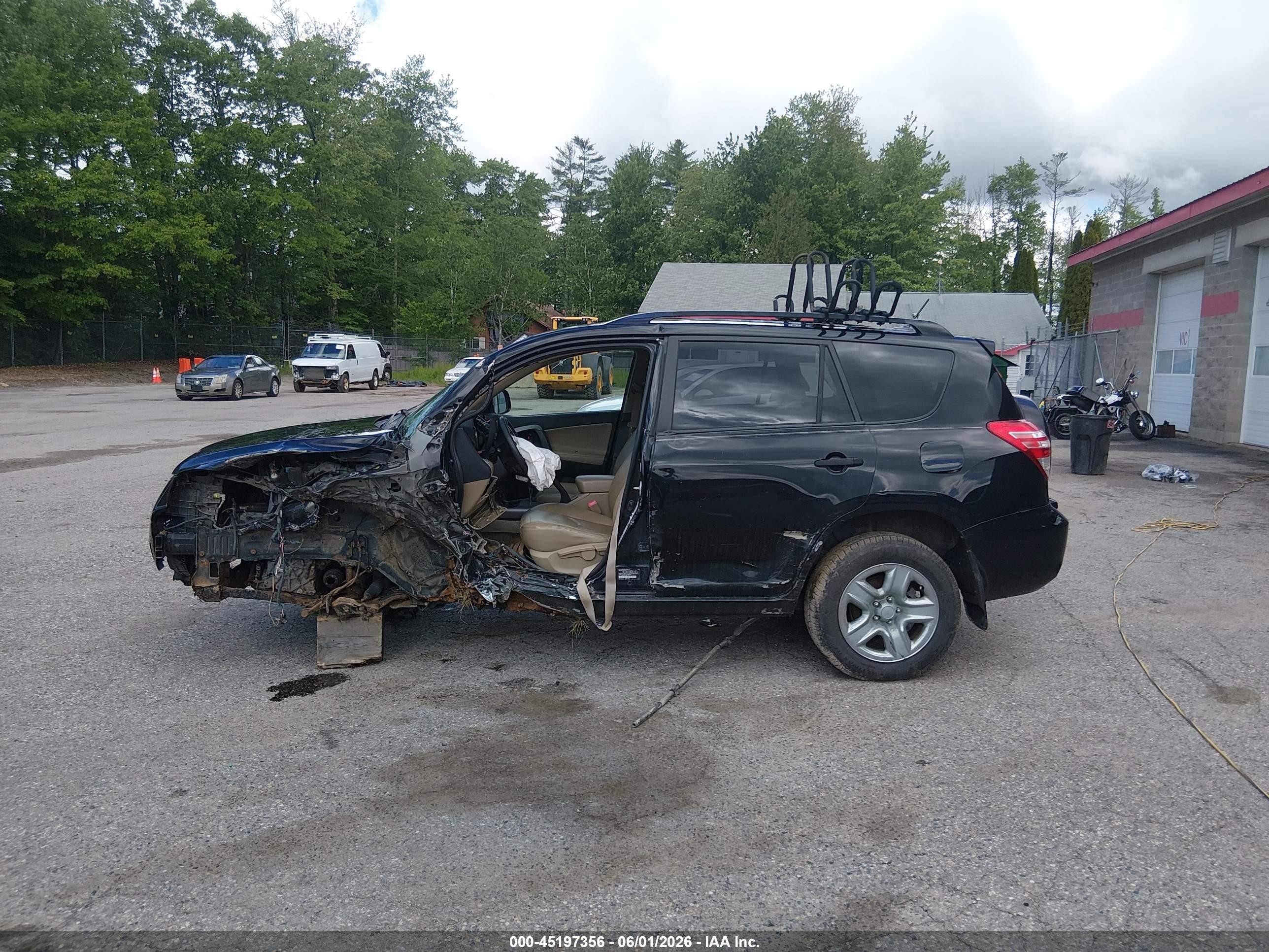 2011 Toyota Rav4   Black vin: JTMBF4DV8B5039302