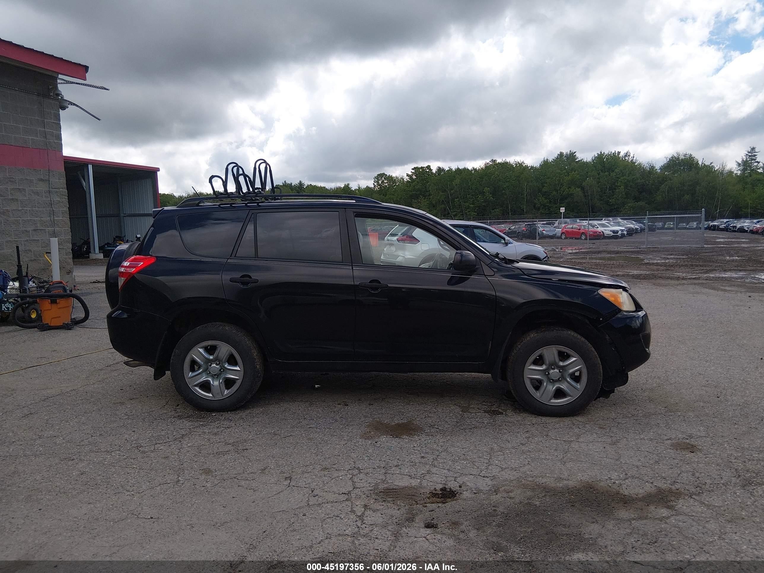 2011 Toyota Rav4   Black vin: JTMBF4DV8B5039302