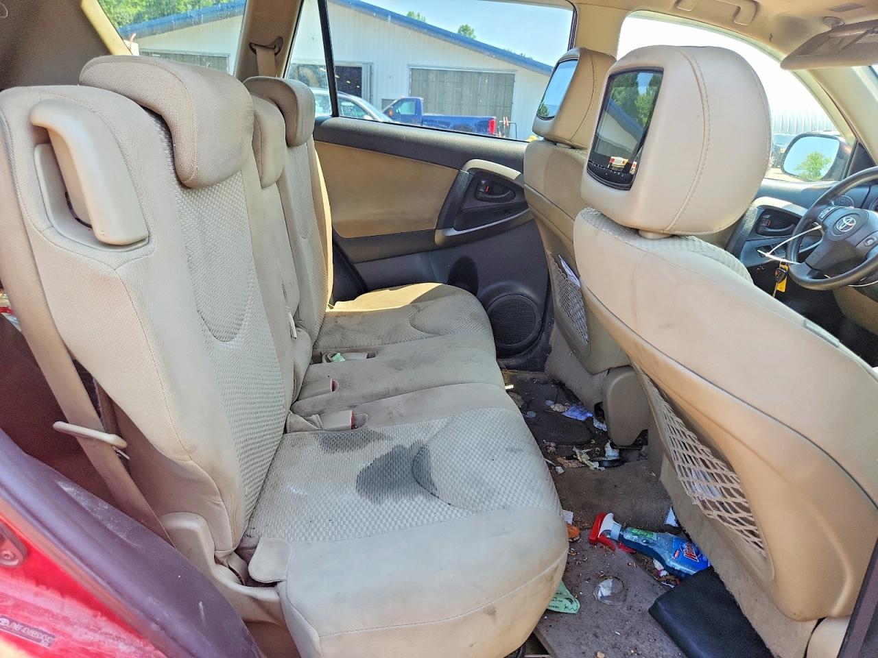 2011 Toyota Rav4 Base Red vin: JTMBF4DV8B5043401