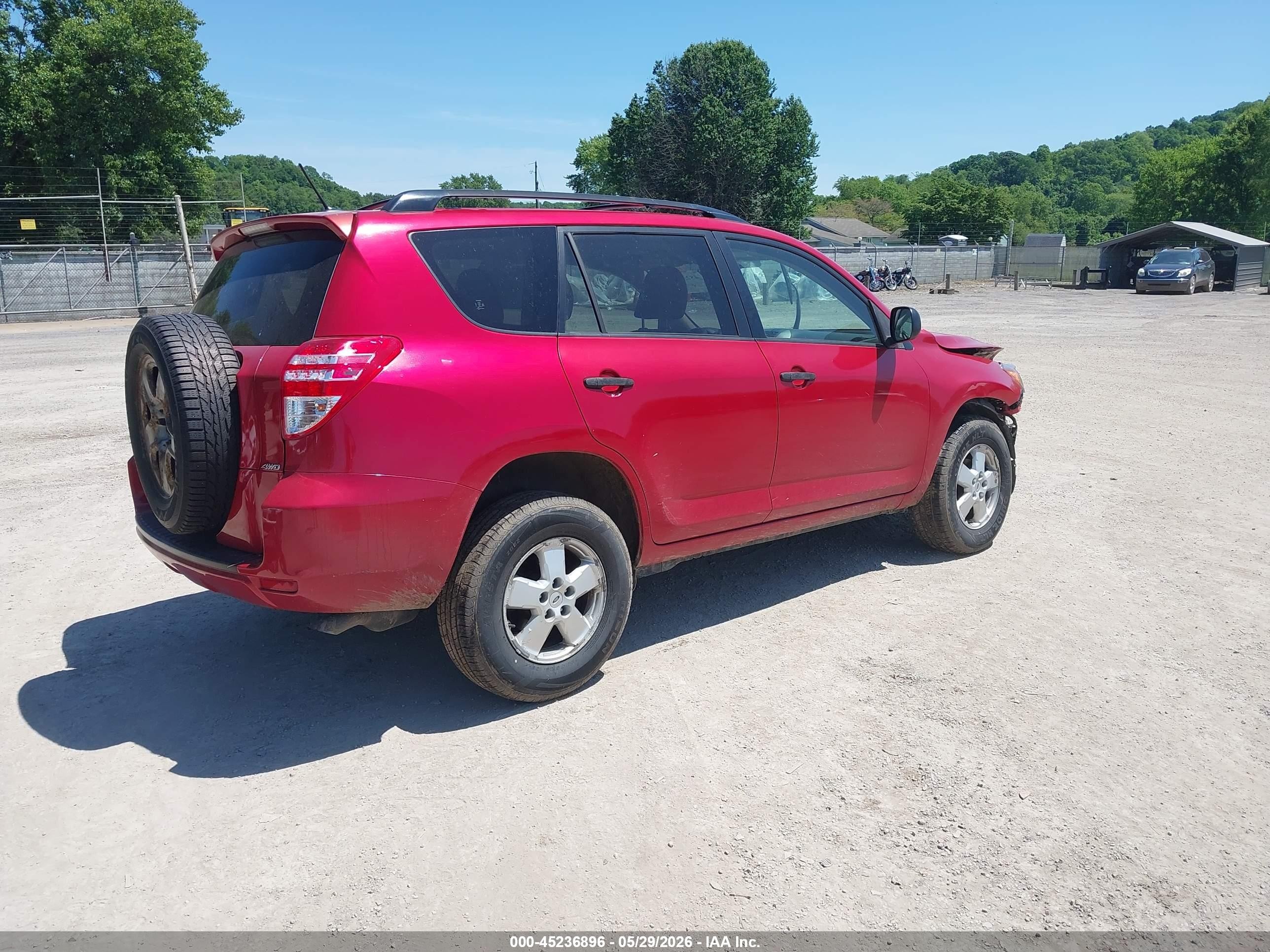 2011 Toyota Rav4   Красный vin: JTMBF4DV8B5049148