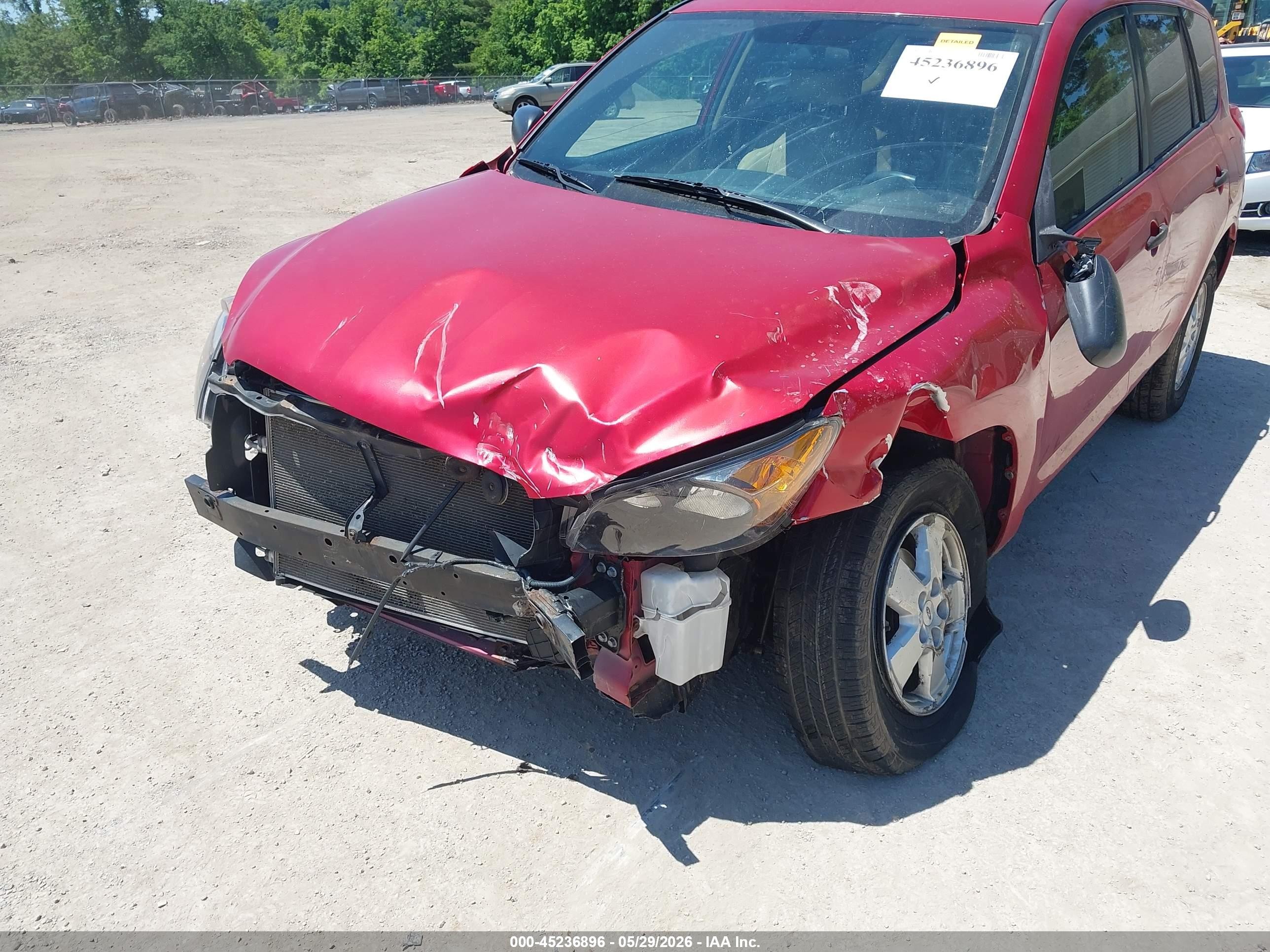 2011 Toyota Rav4   Красный vin: JTMBF4DV8B5049148