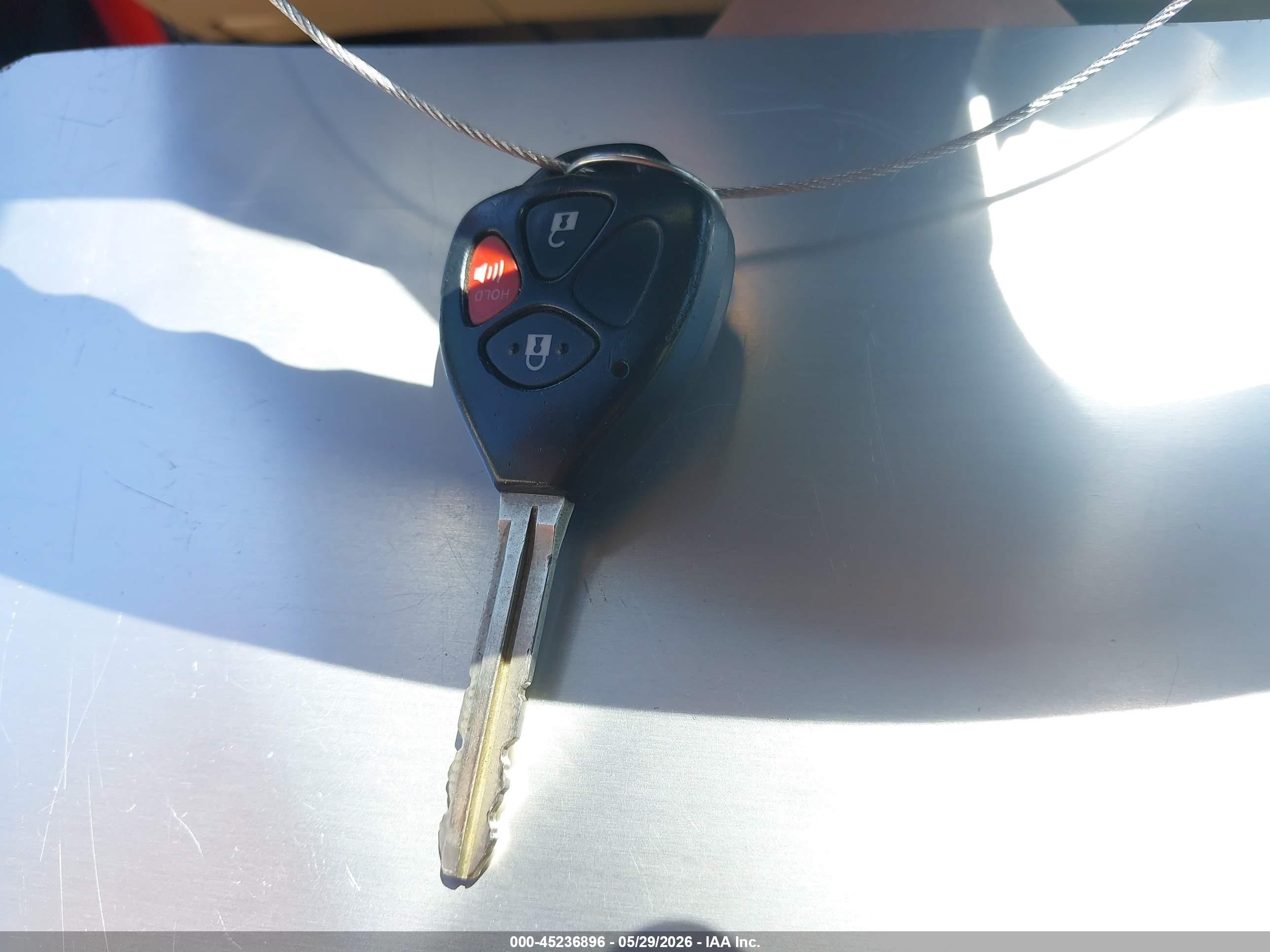 2011 Toyota Rav4   Красный vin: JTMBF4DV8B5049148