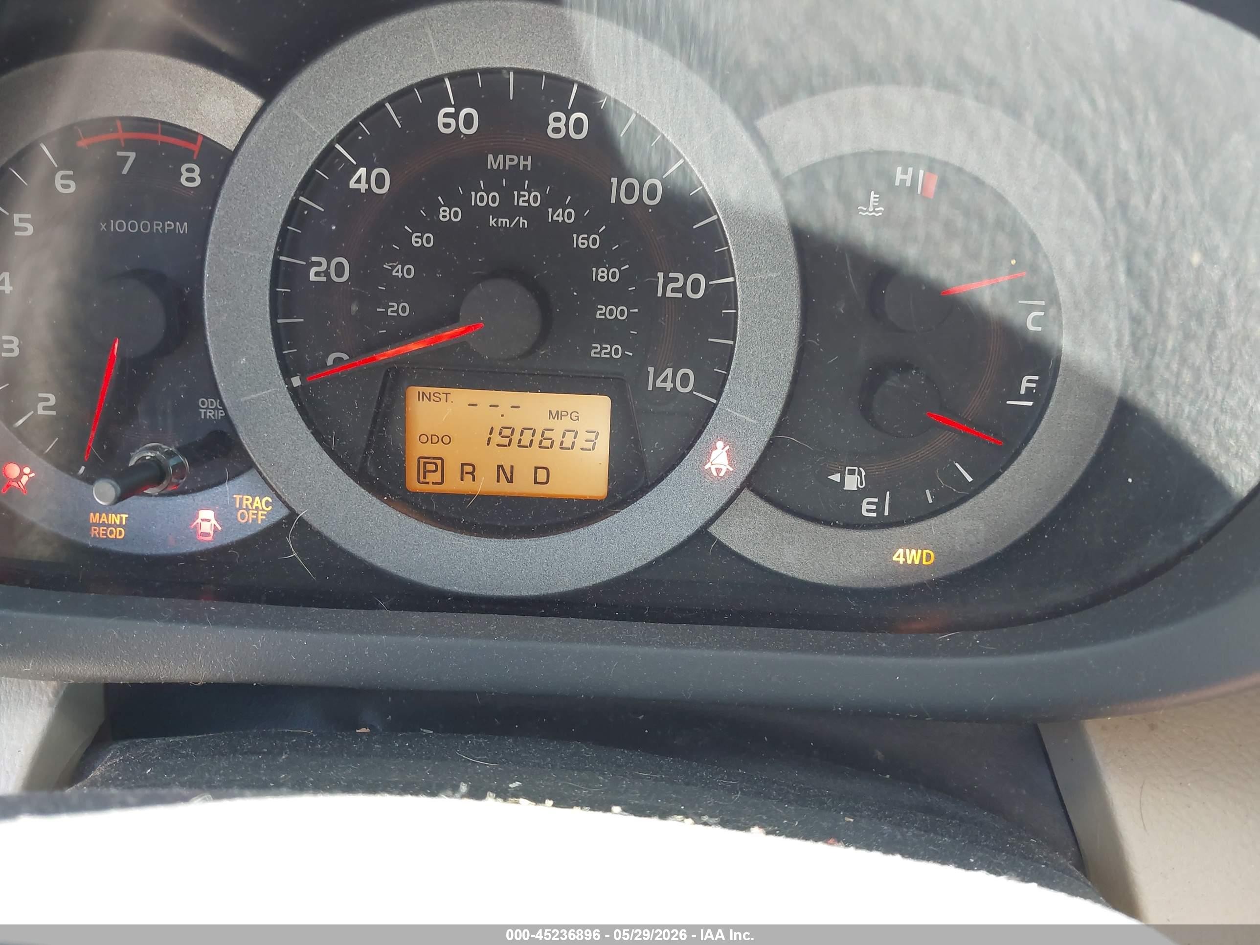 2011 Toyota Rav4   Красный vin: JTMBF4DV8B5049148
