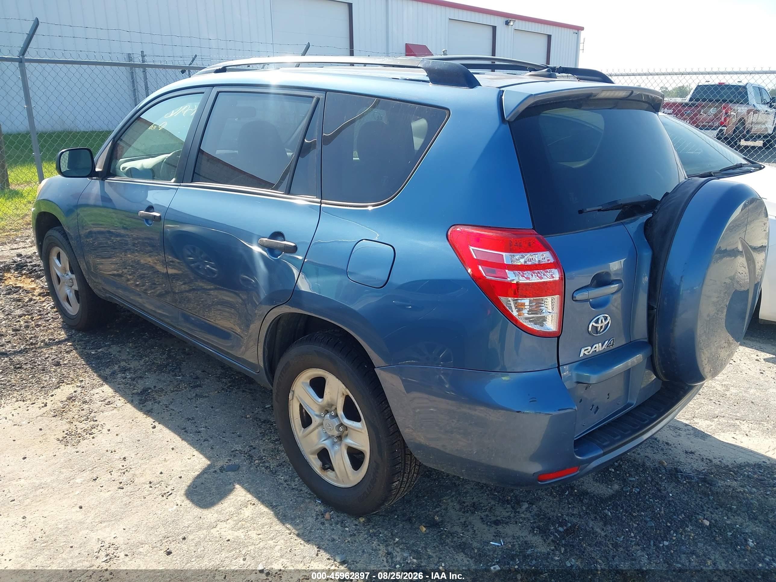 2011 Toyota Rav4   Синий vin: JTMBF4DV8BD040021