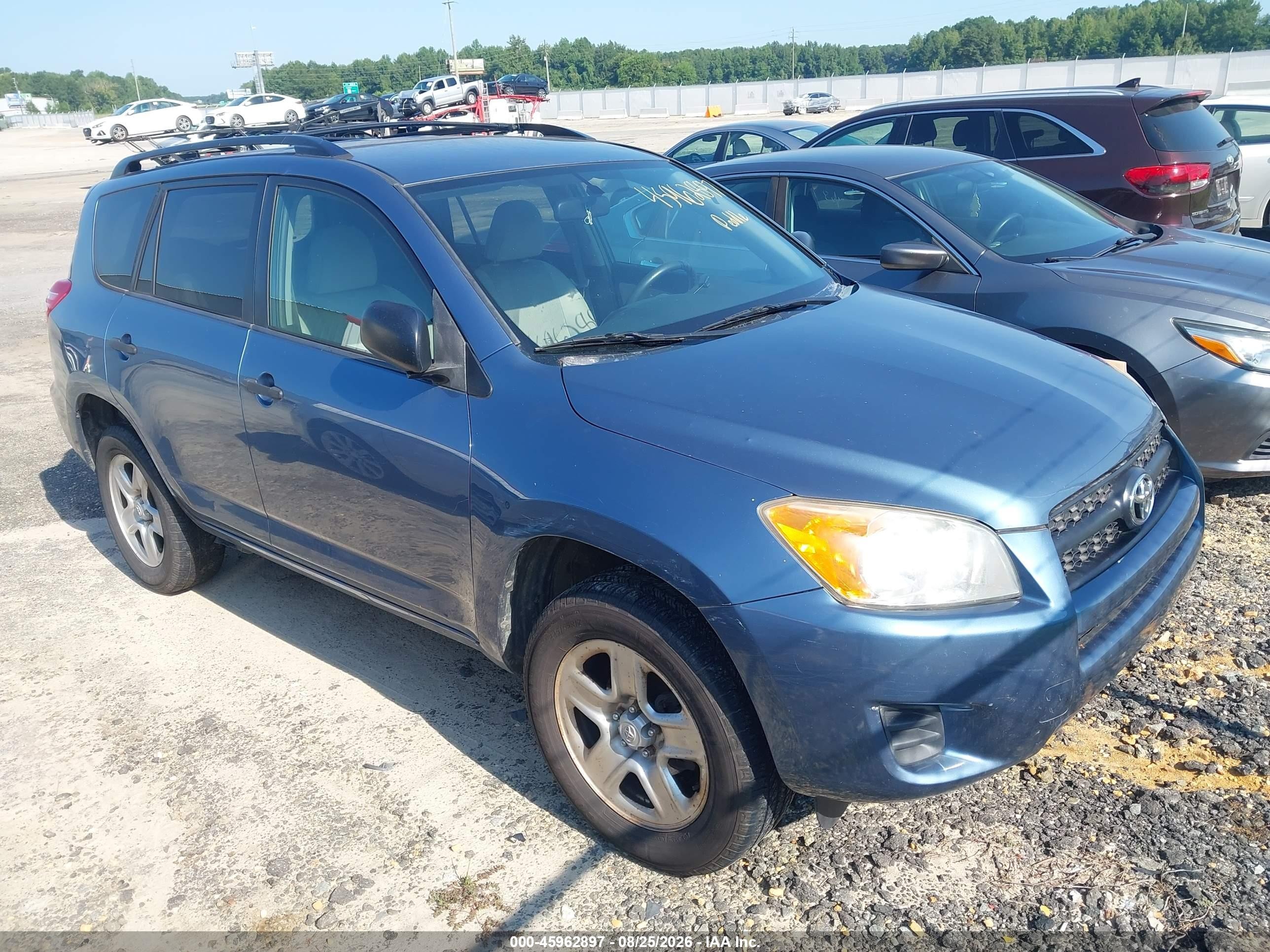 2011 Toyota Rav4   Синий vin: JTMBF4DV8BD040021