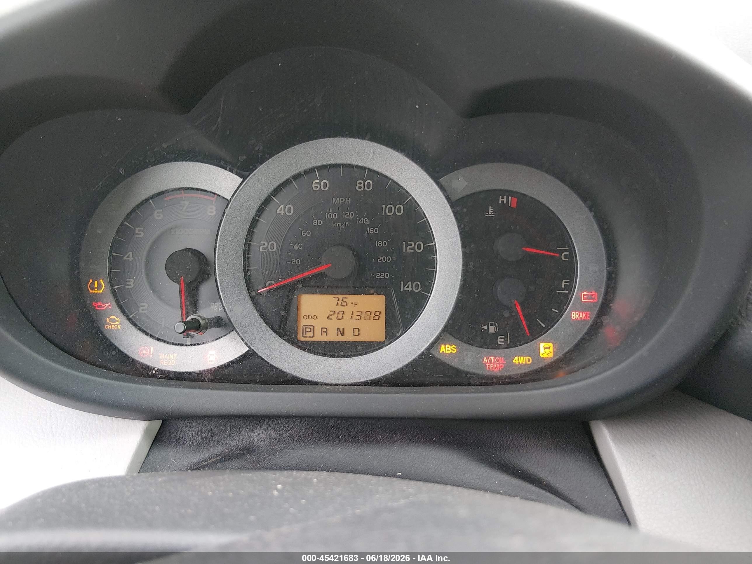 2010 Toyota Rav4   Beige vin: JTMBF4DV9A5026430