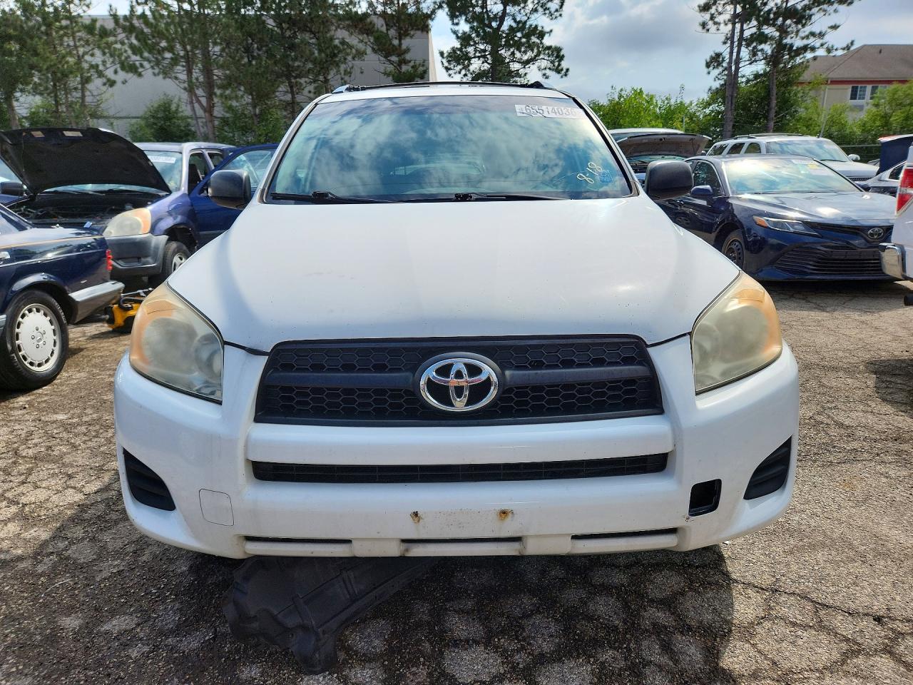 2010 Toyota Rav4 Base White vin: JTMBF4DV9AD022500