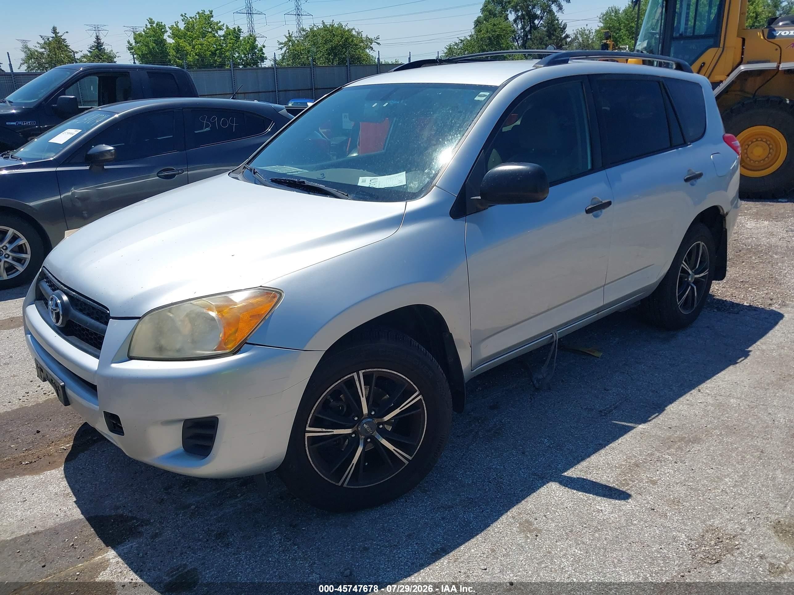 2010 Toyota Rav4   Серебряный vin: JTMBF4DV9AD025185