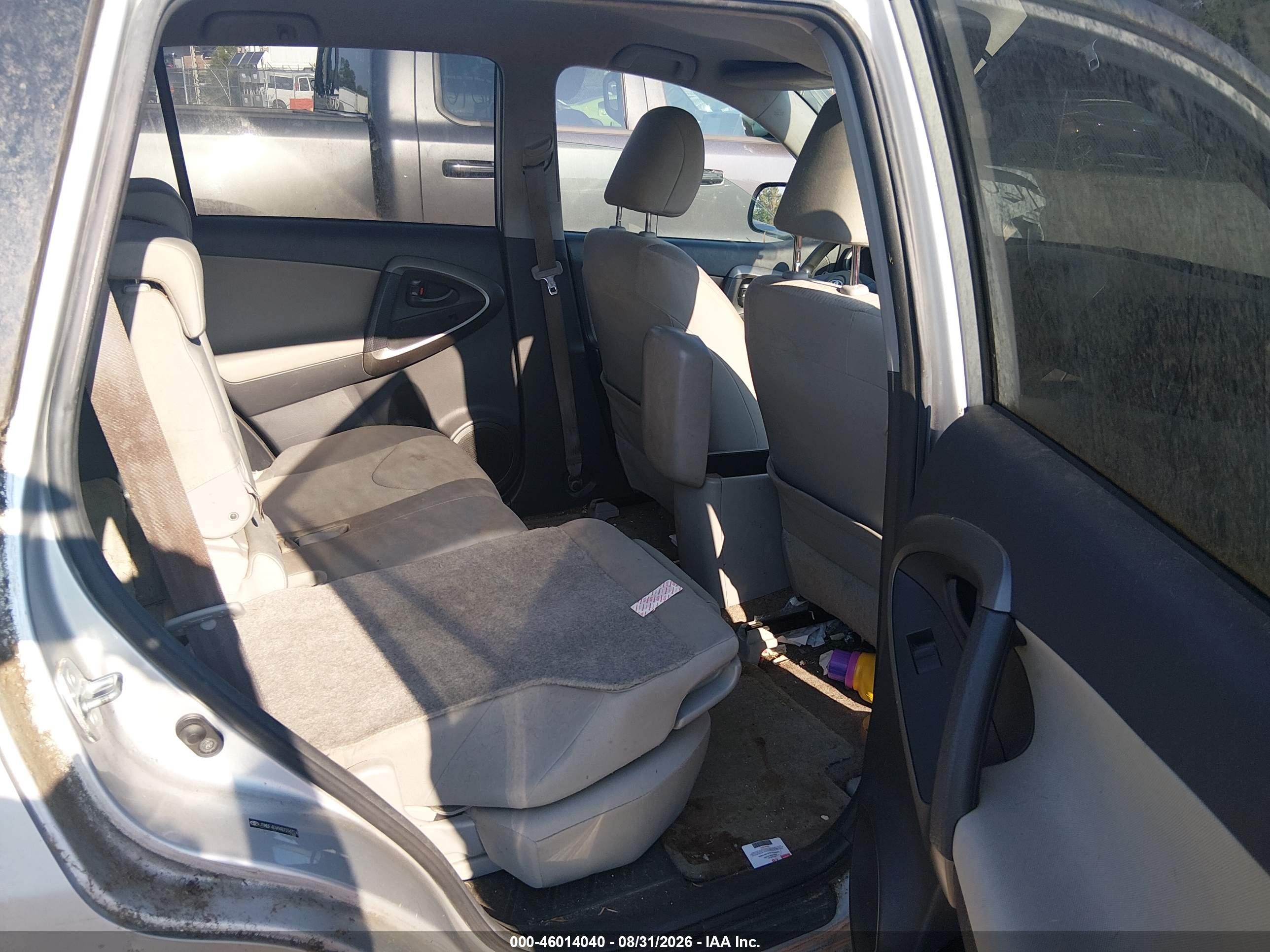 2010 Toyota Rav4   Silver vin: JTMBF4DV9AD034324