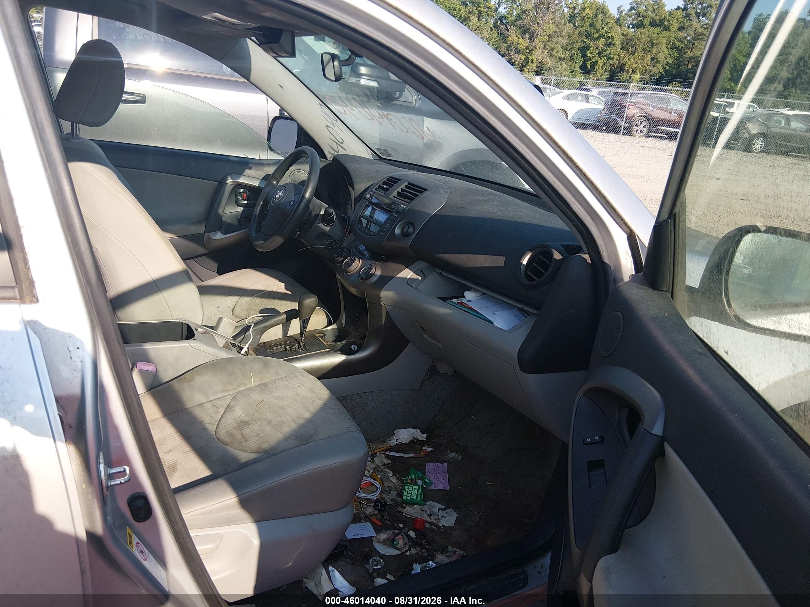 2010 Toyota Rav4   Silver vin: JTMBF4DV9AD034324