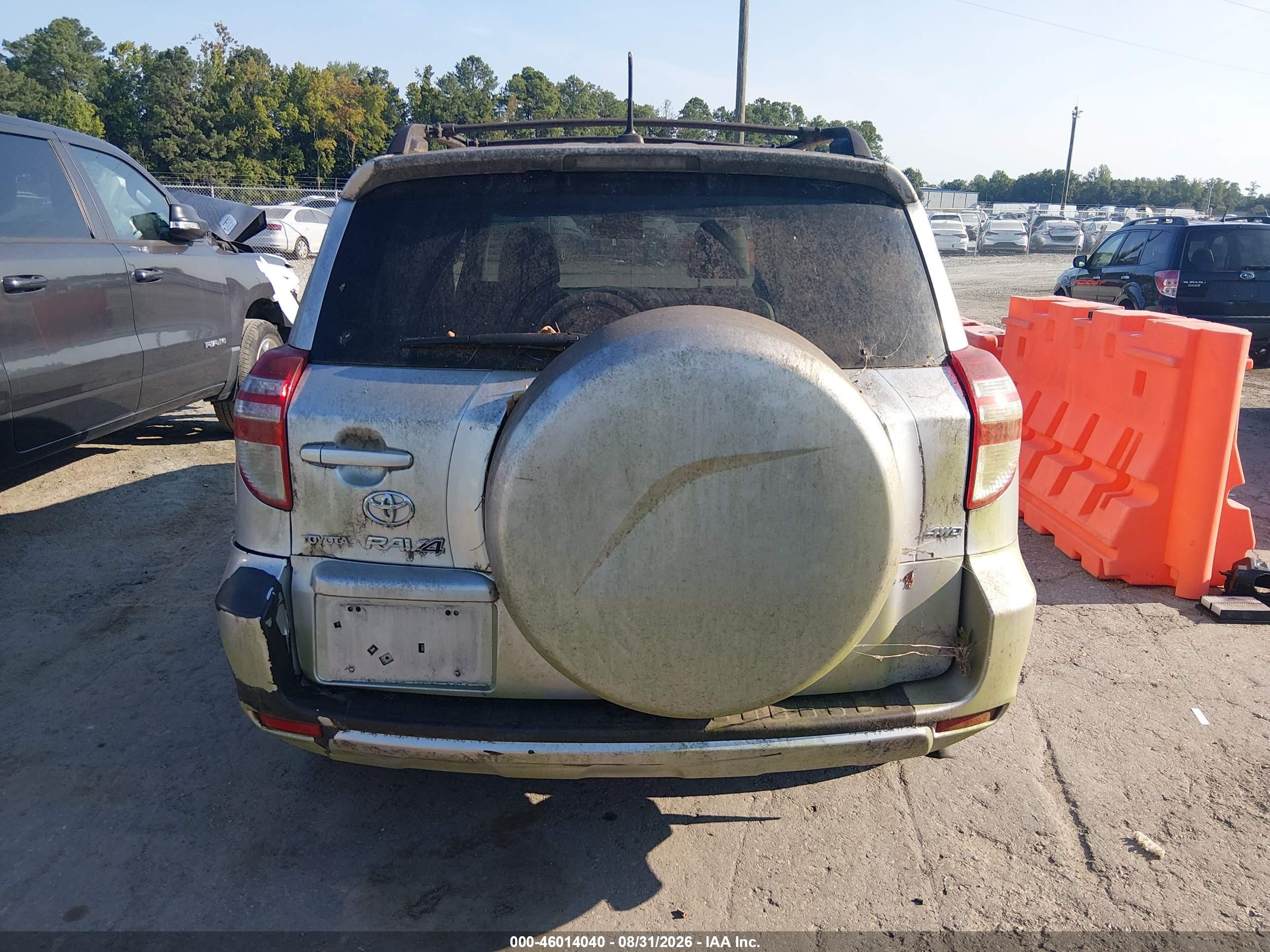 2010 Toyota Rav4   Silver vin: JTMBF4DV9AD034324