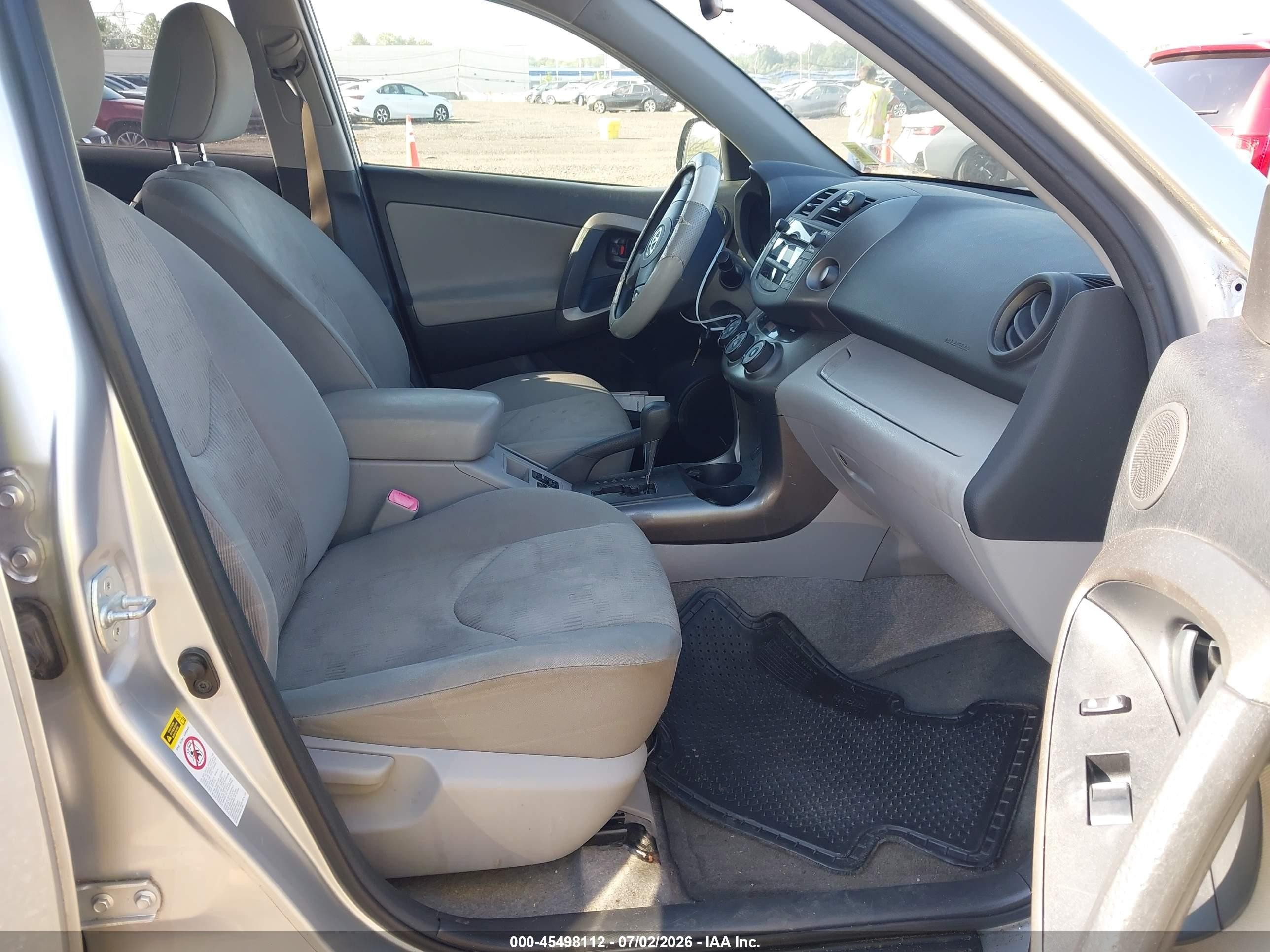 2010 Toyota Rav4   Silver vin: JTMBF4DV9AD039197
