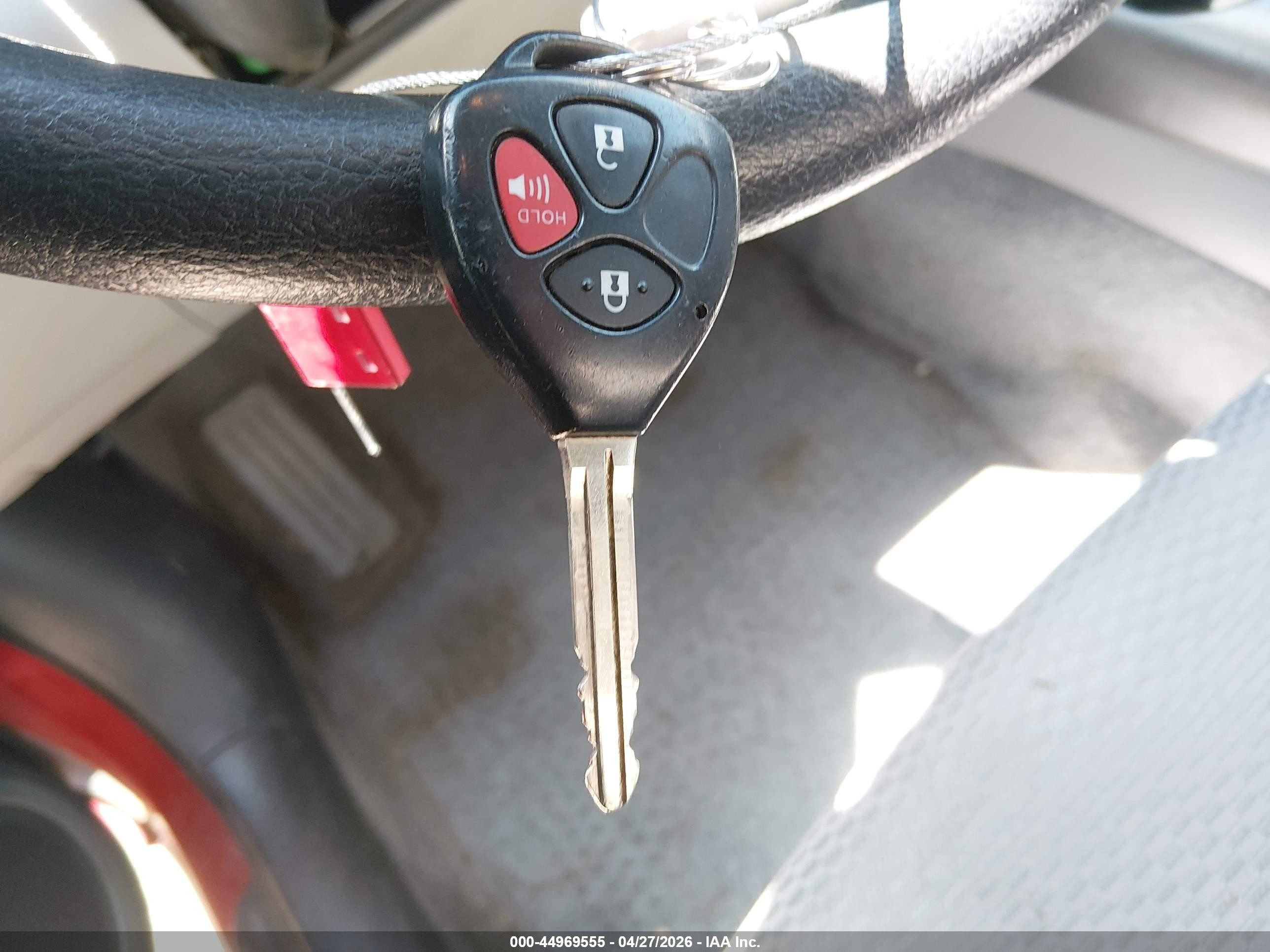 2011 Toyota Rav4   Red vin: JTMBF4DV9B5041480