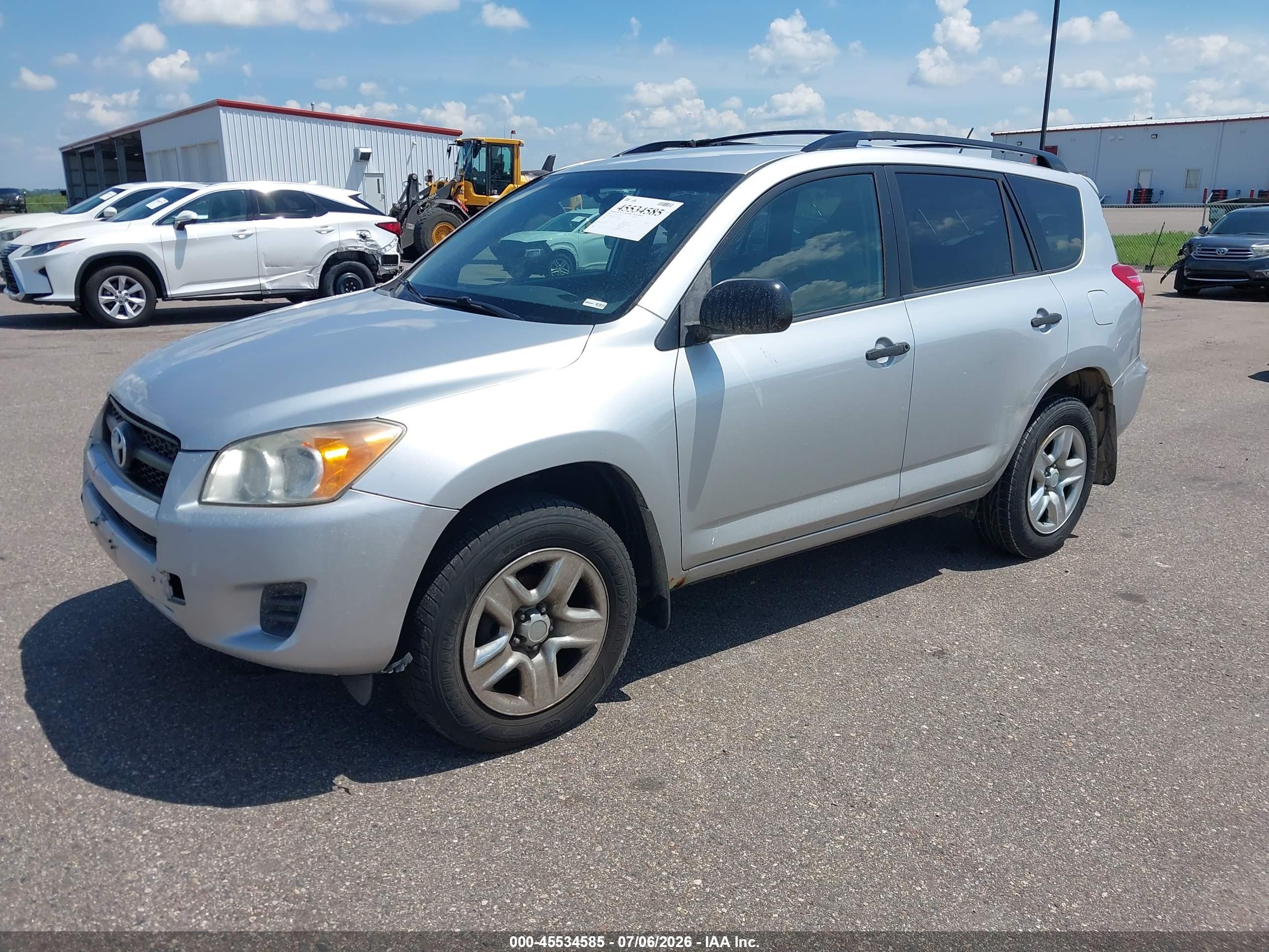 2010 Toyota Rav4   Серебряный vin: JTMBF4DVXAD023560