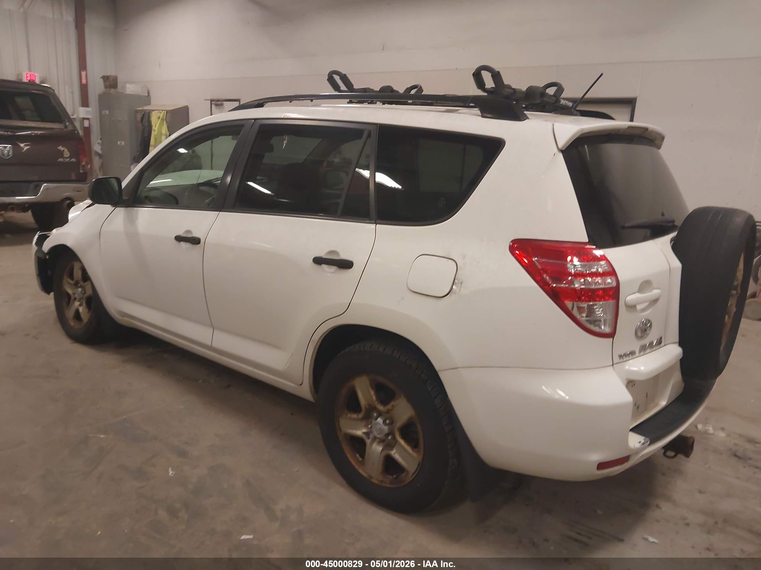 2010 Toyota Rav4   White vin: JTMBF4DVXAD027463