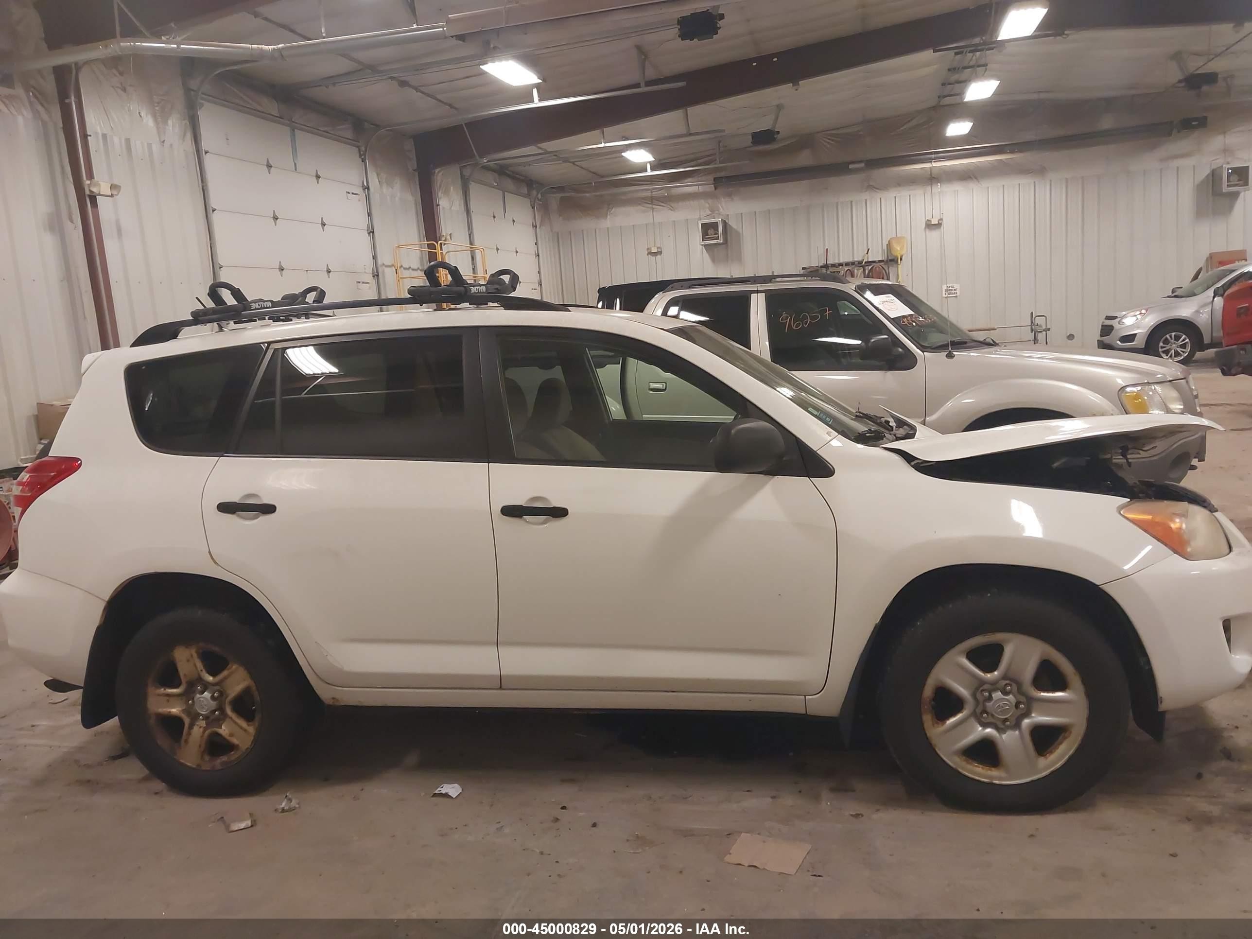 2010 Toyota Rav4   White vin: JTMBF4DVXAD027463