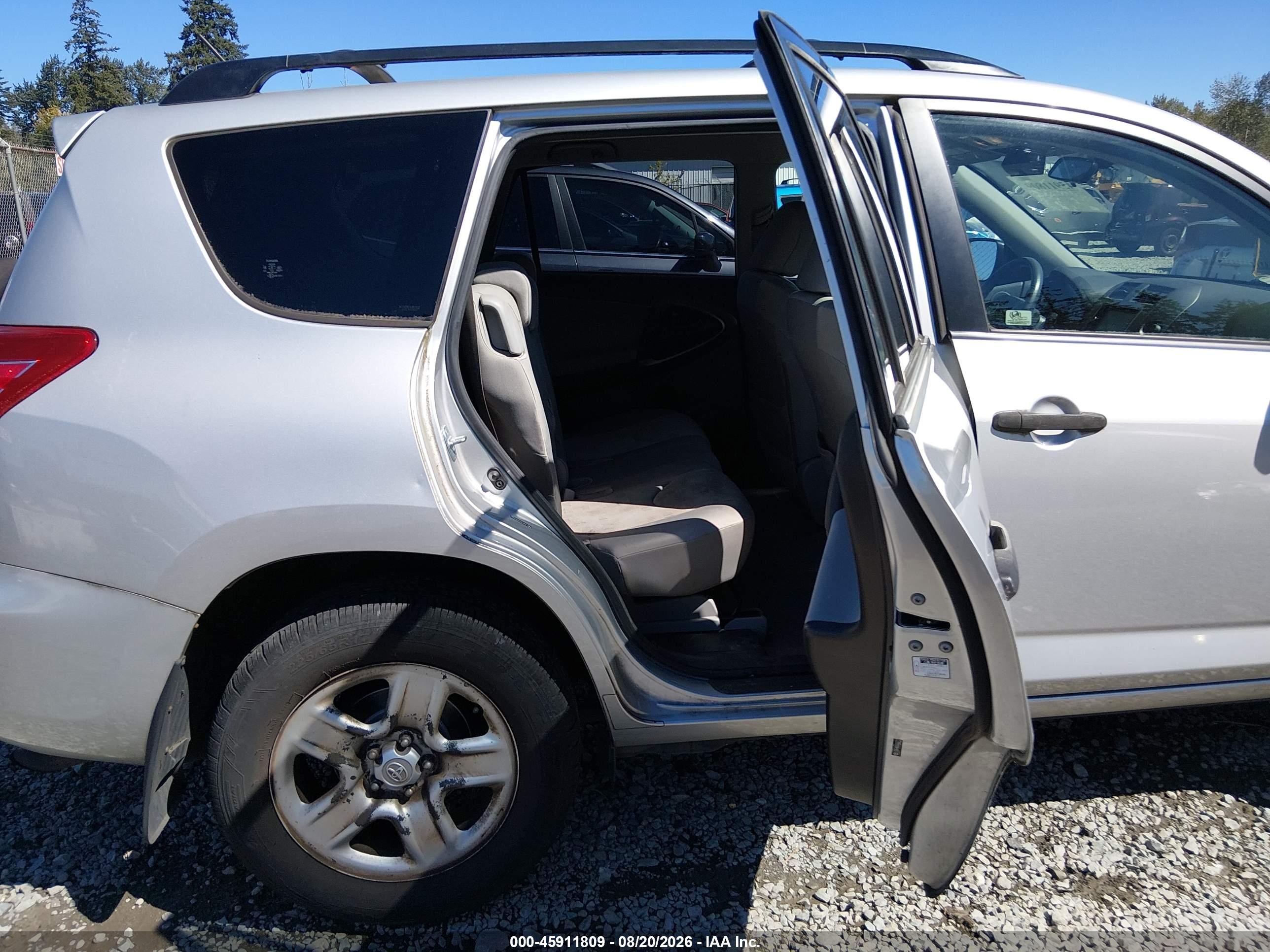 2010 Toyota Rav4   Silver vin: JTMBF4DVXAD032727