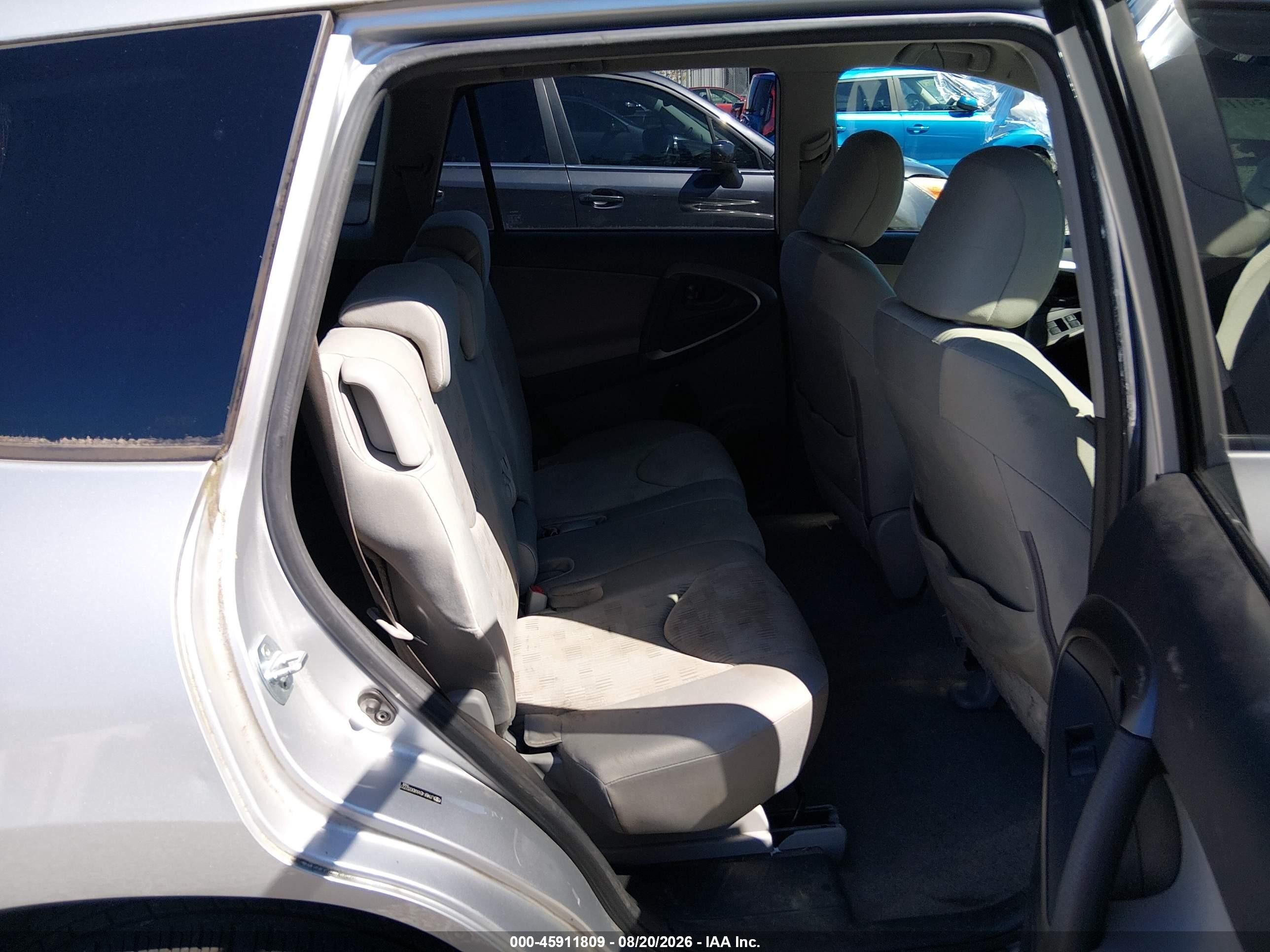 2010 Toyota Rav4   Silver vin: JTMBF4DVXAD032727