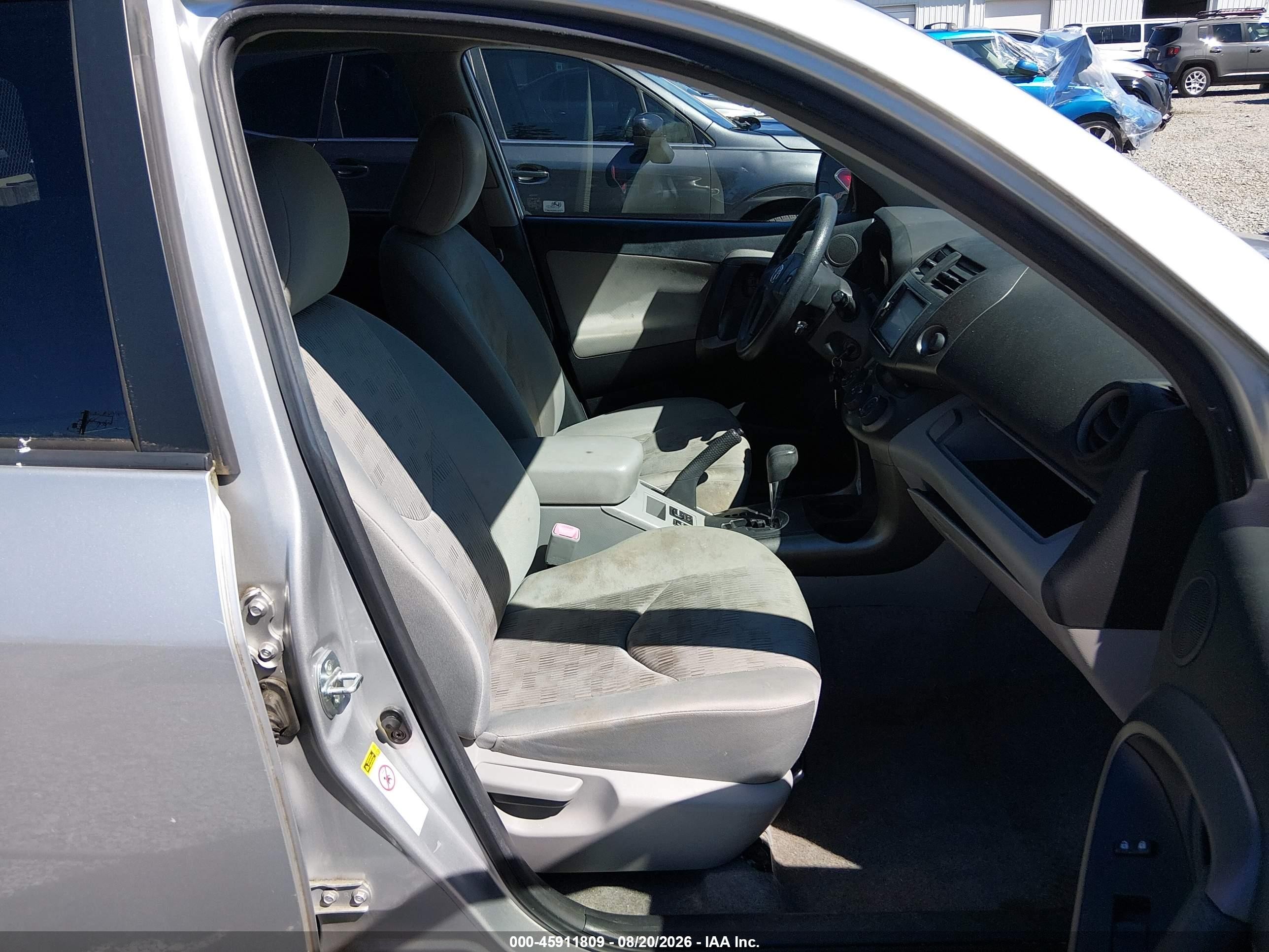 2010 Toyota Rav4   Silver vin: JTMBF4DVXAD032727