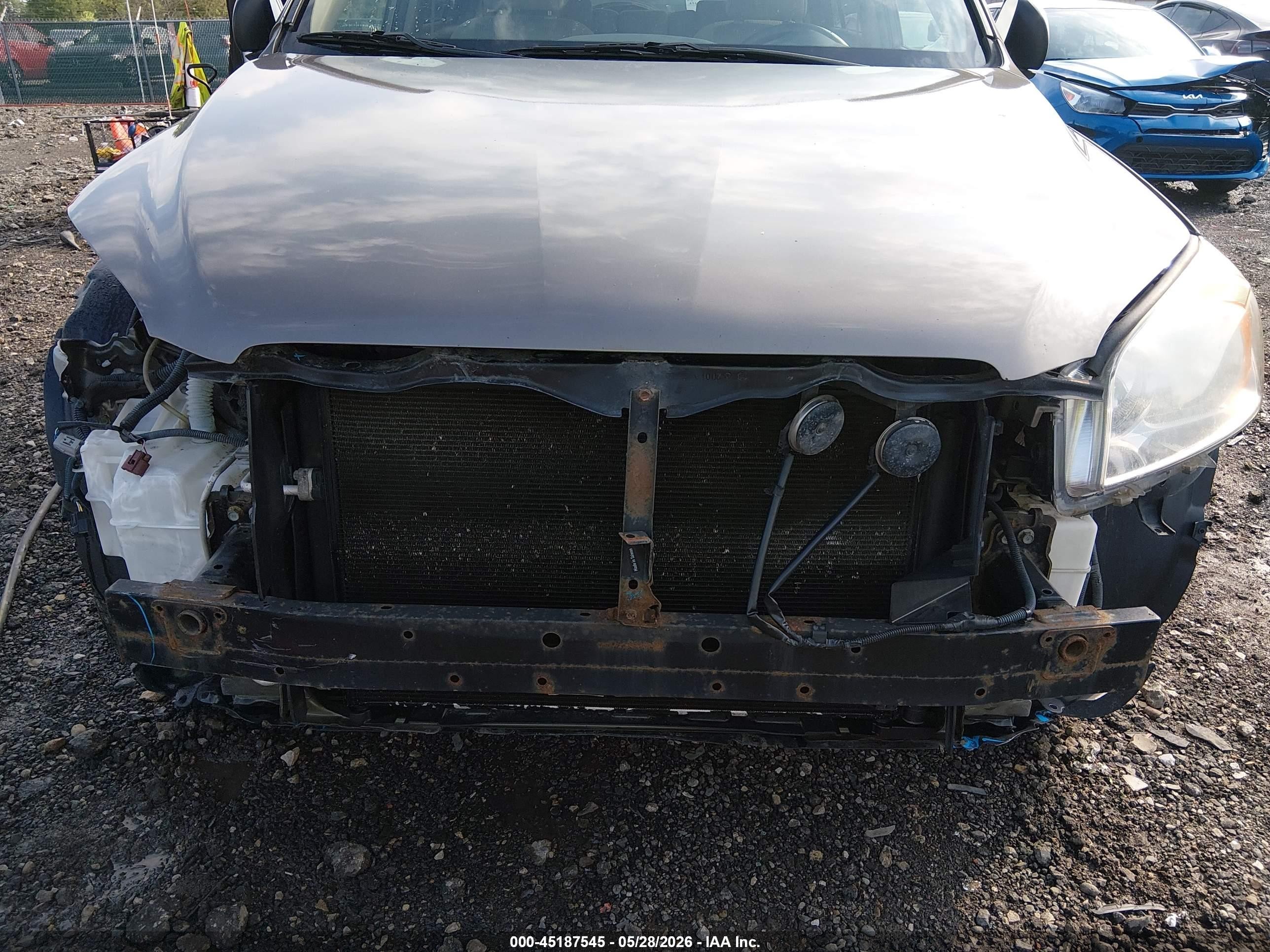 2010 Toyota Rav4   Серый vin: JTMBF4DVXAD039631