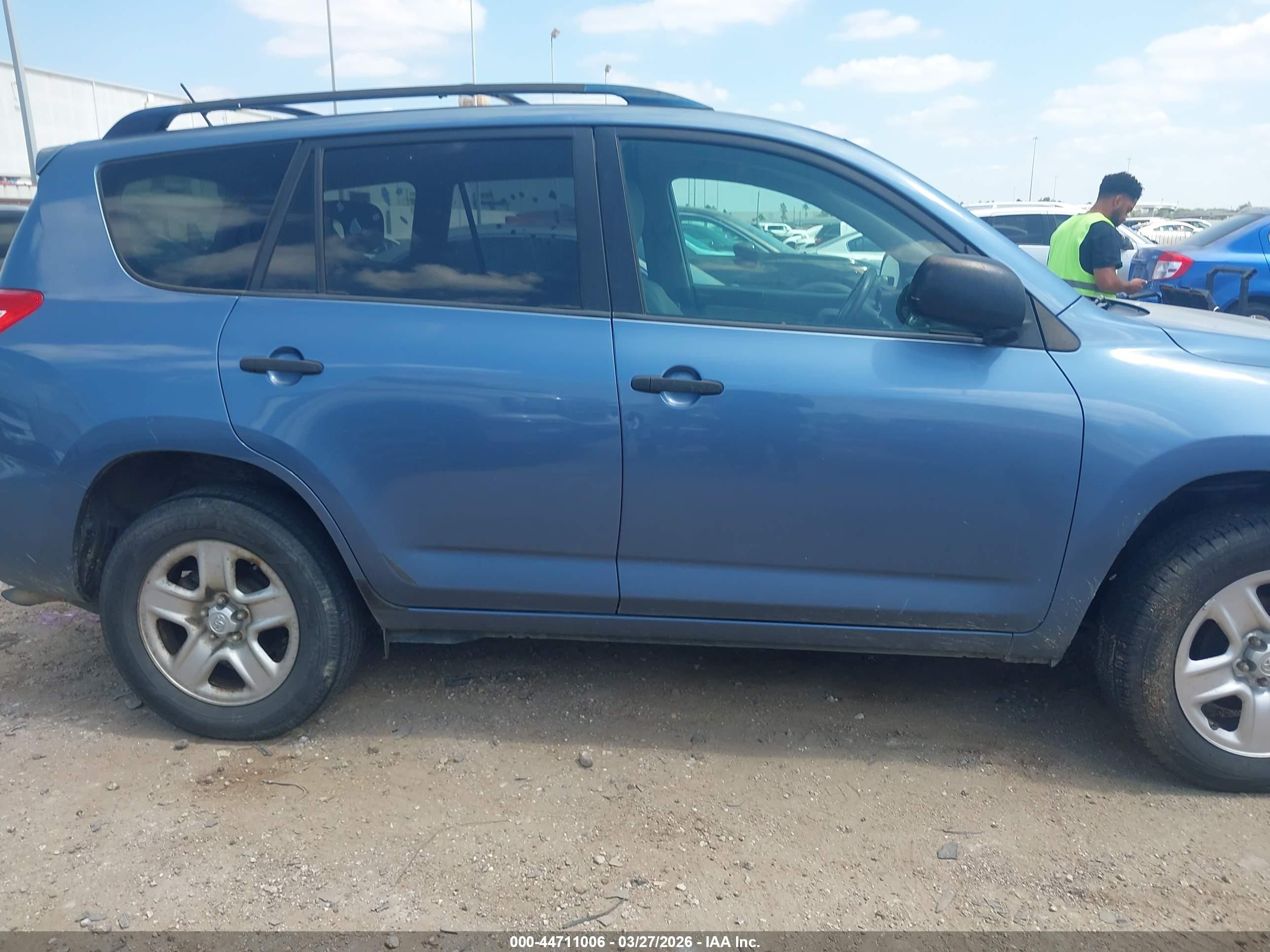 2011 Toyota Rav4   Blue vin: JTMBF4DVXBD040120