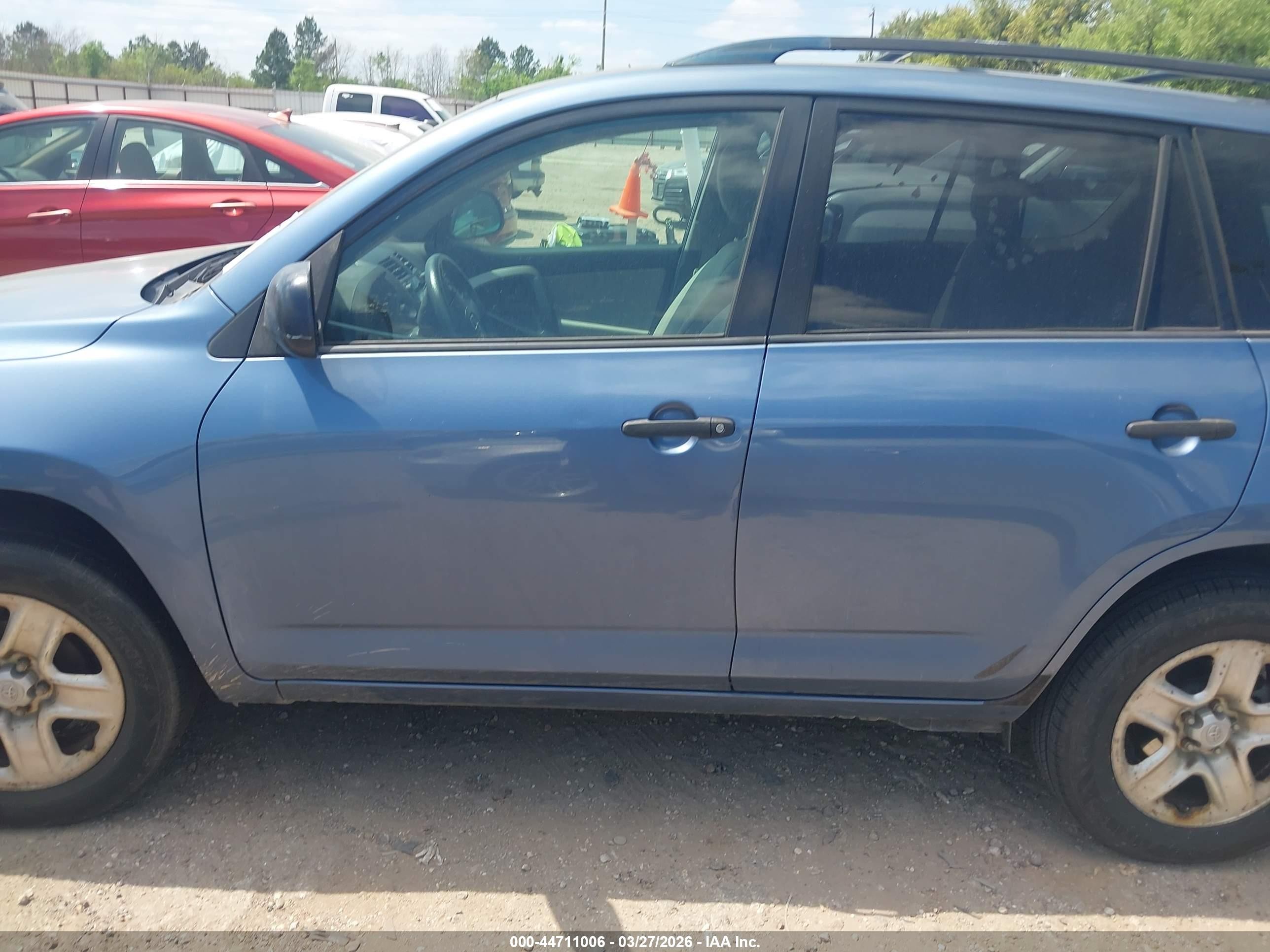 2011 Toyota Rav4   Blue vin: JTMBF4DVXBD040120