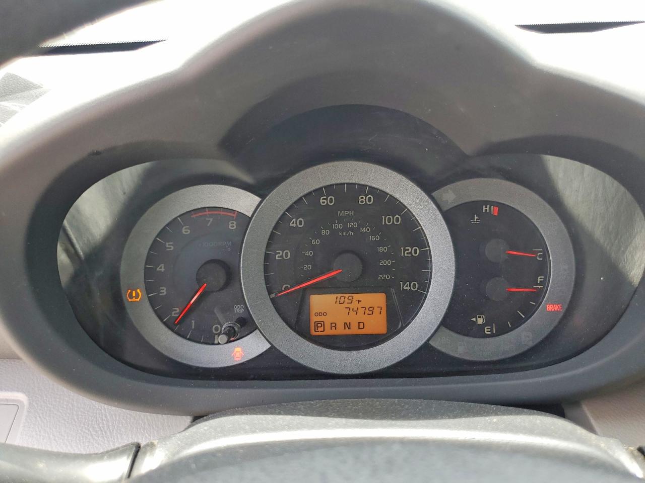 2011 Toyota Rav4 Base Серебряный vin: JTMBF4DVXBD041235