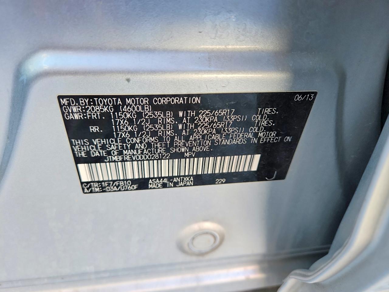 2013 Toyota Rav4 Le Silver vin: JTMBFREV0DD028122