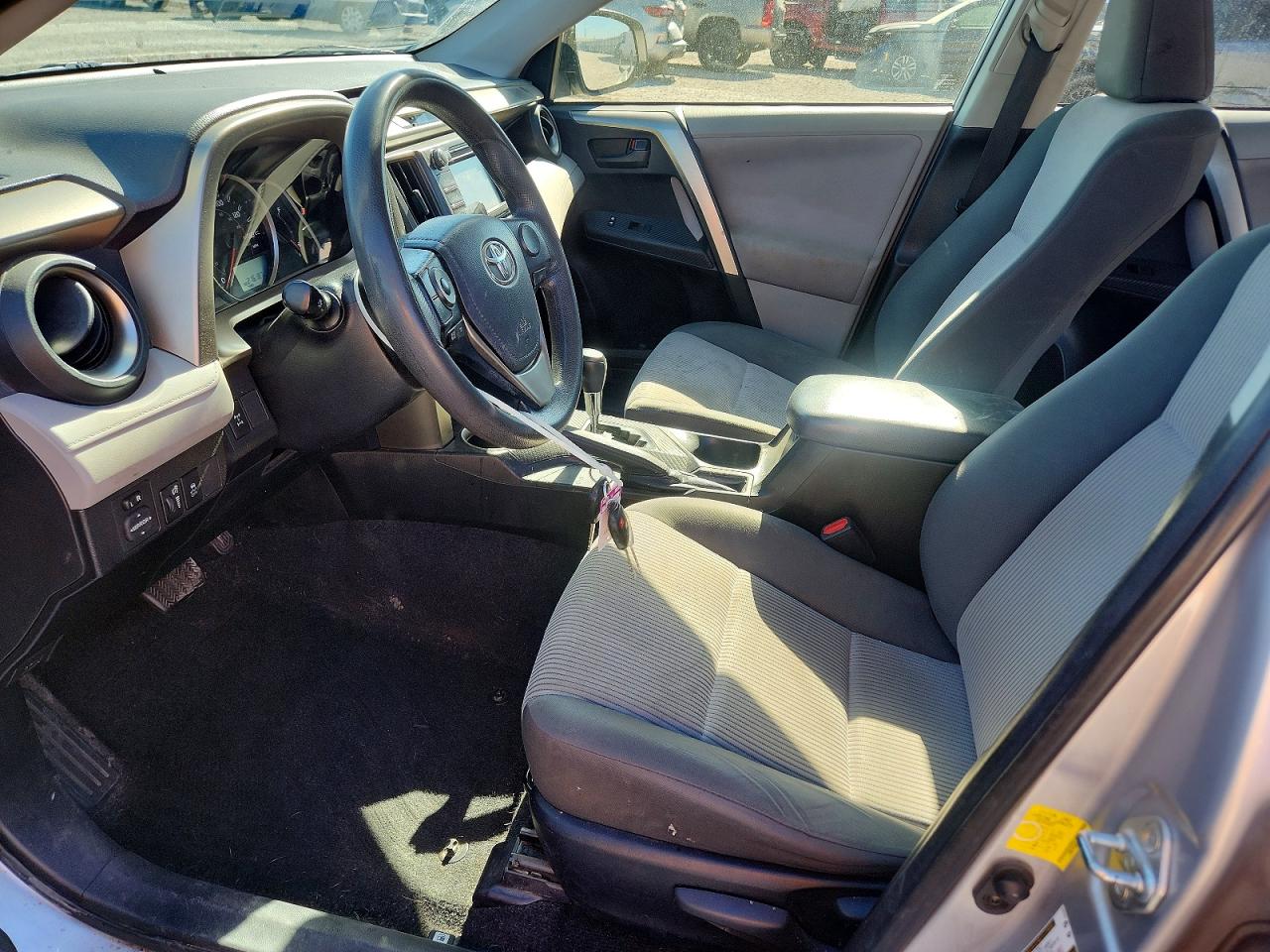 2013 Toyota Rav4 Le Silver vin: JTMBFREV0DD028122
