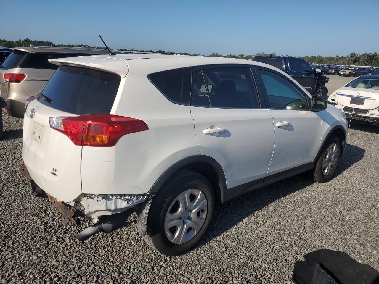 2014 Toyota Rav4 Le White vin: JTMBFREV0ED071117