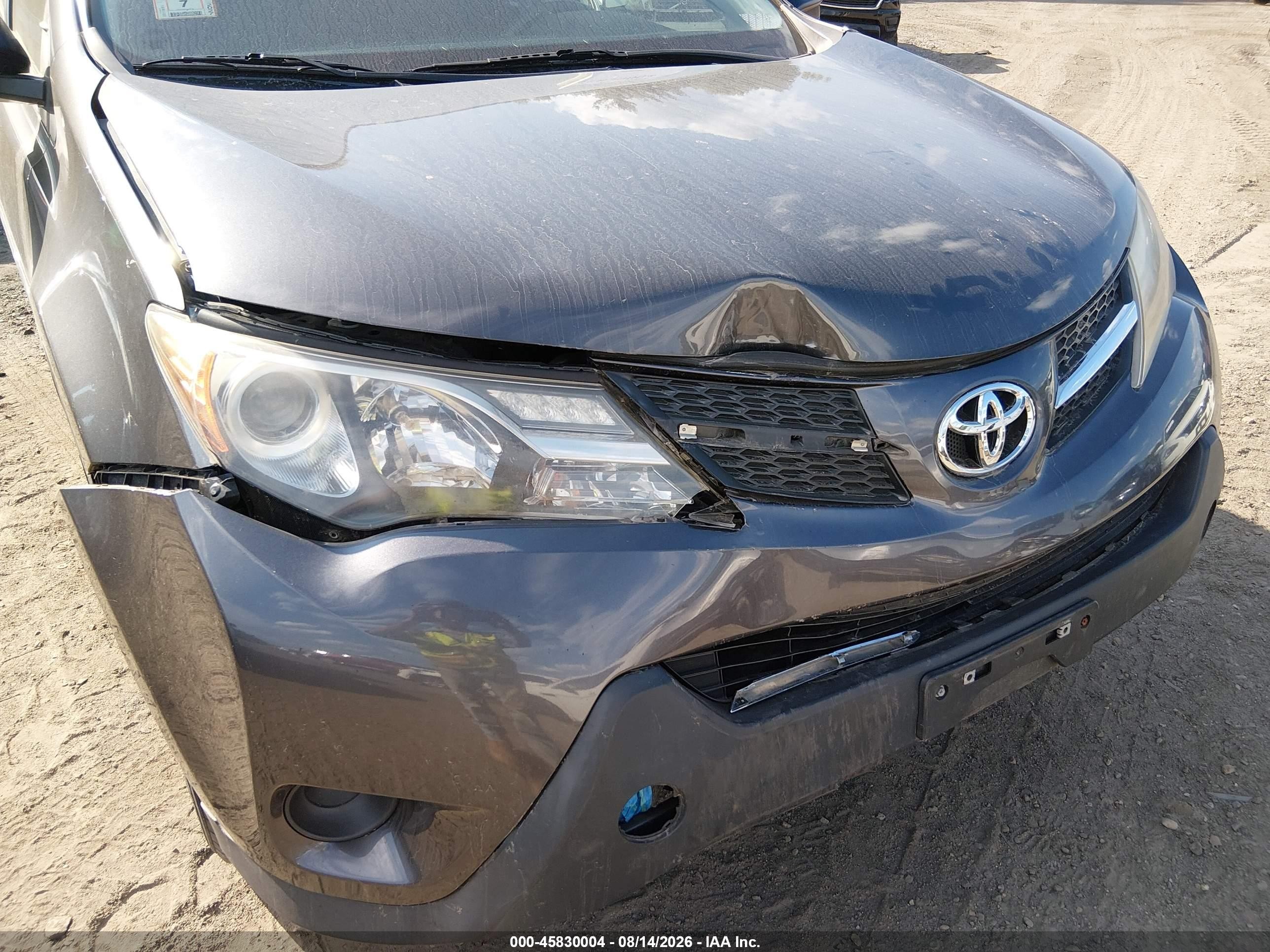 2014 Toyota Rav4 Le Gray vin: JTMBFREV0EJ008116