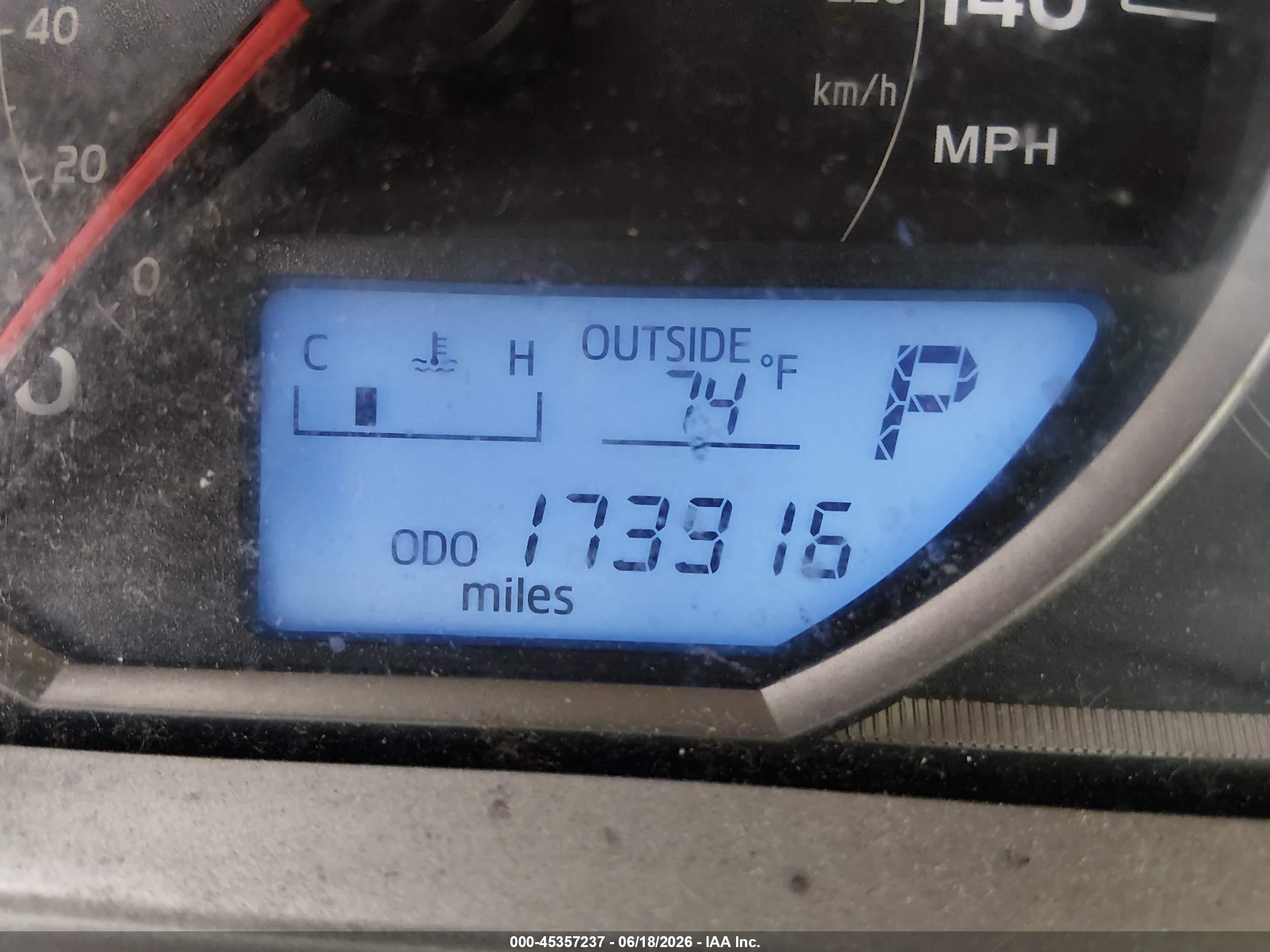 2015 Toyota Rav4 Le Silver vin: JTMBFREV0FD118499