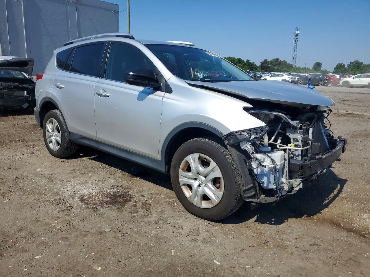2015 Toyota Rav4 Le Silver vin: JTMBFREV0FD129583