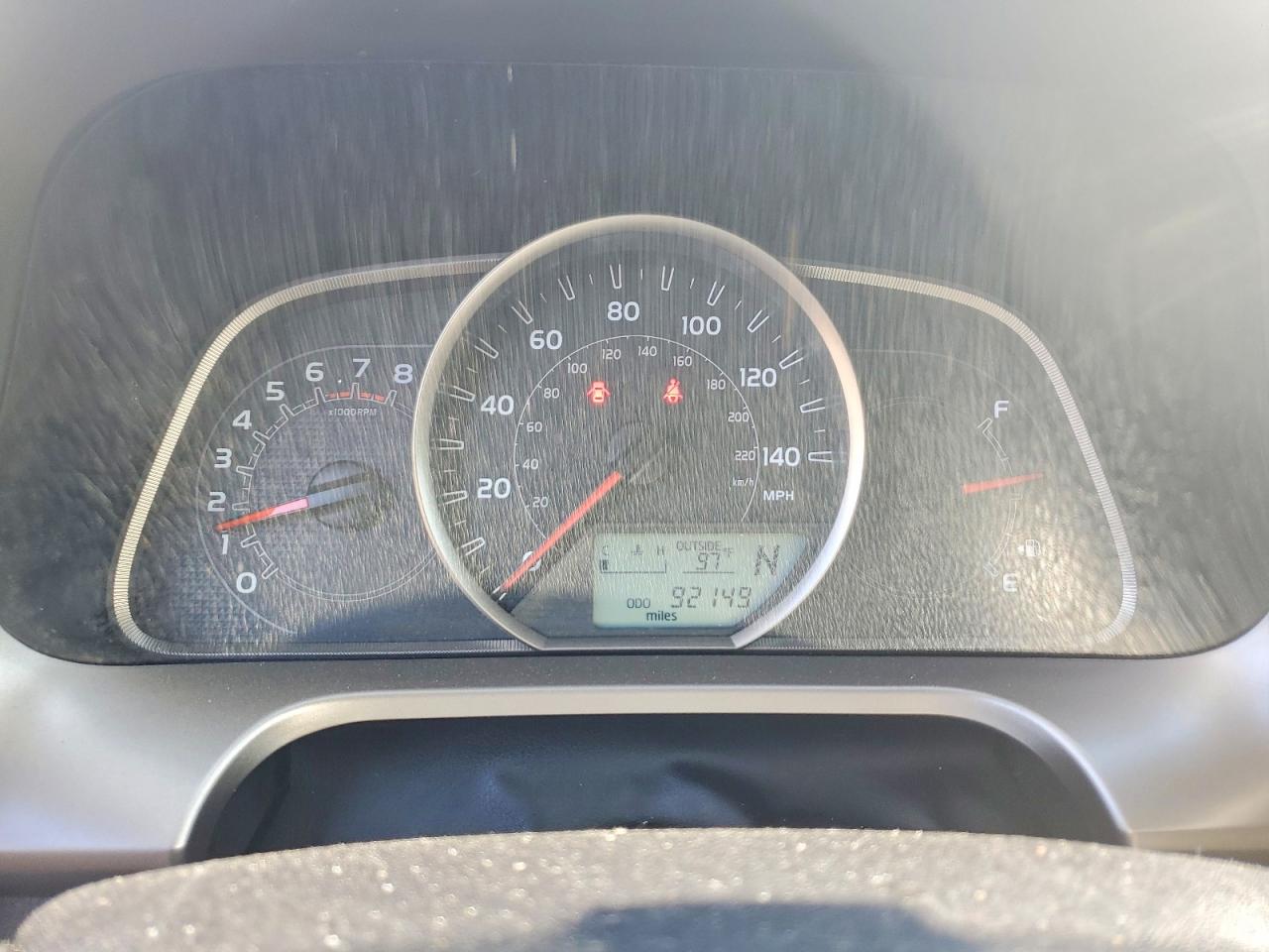 2015 Toyota Rav4 Le Silver vin: JTMBFREV0FD129583