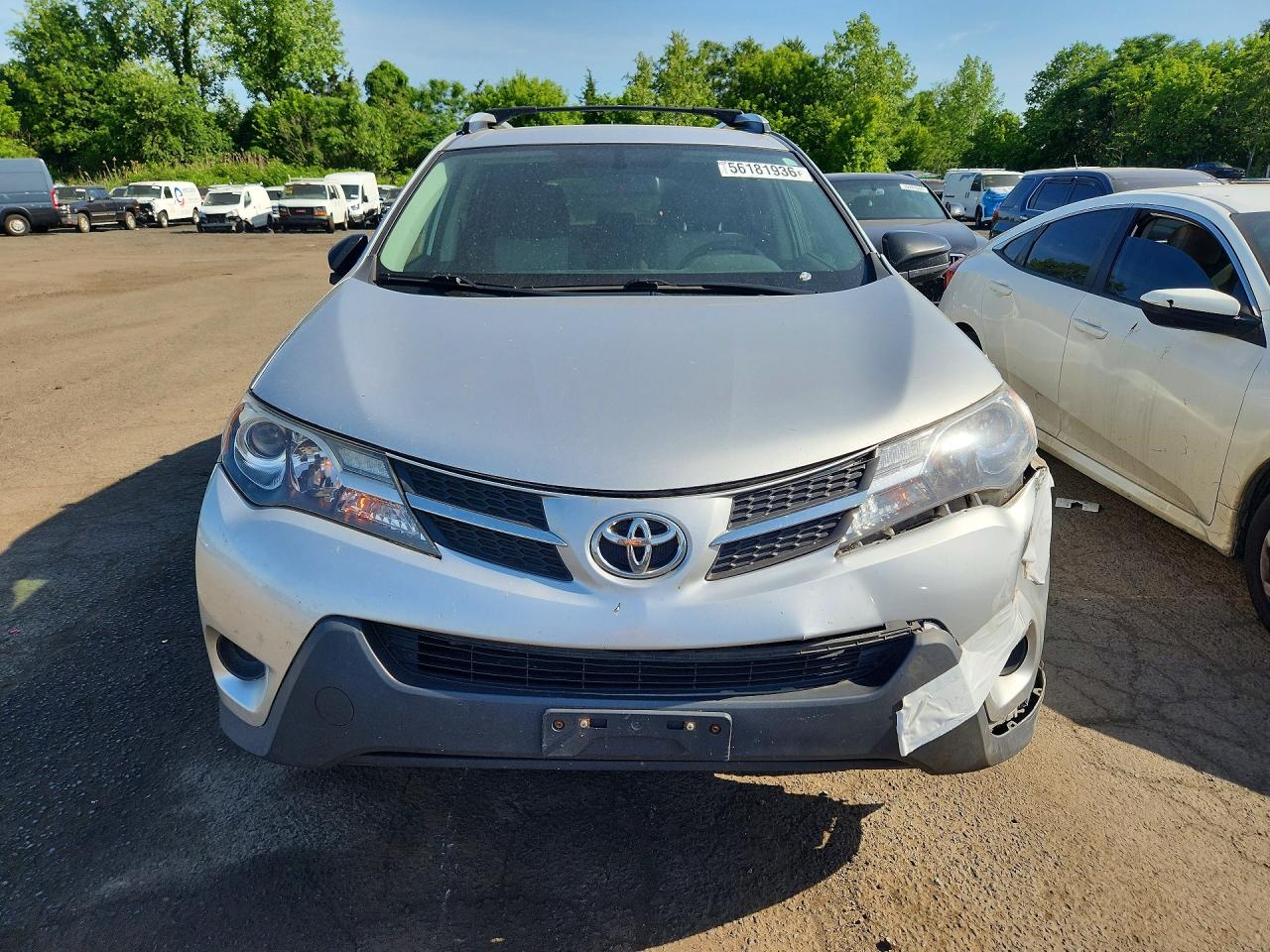 2015 Toyota Rav4 Le Silver vin: JTMBFREV0FD152393