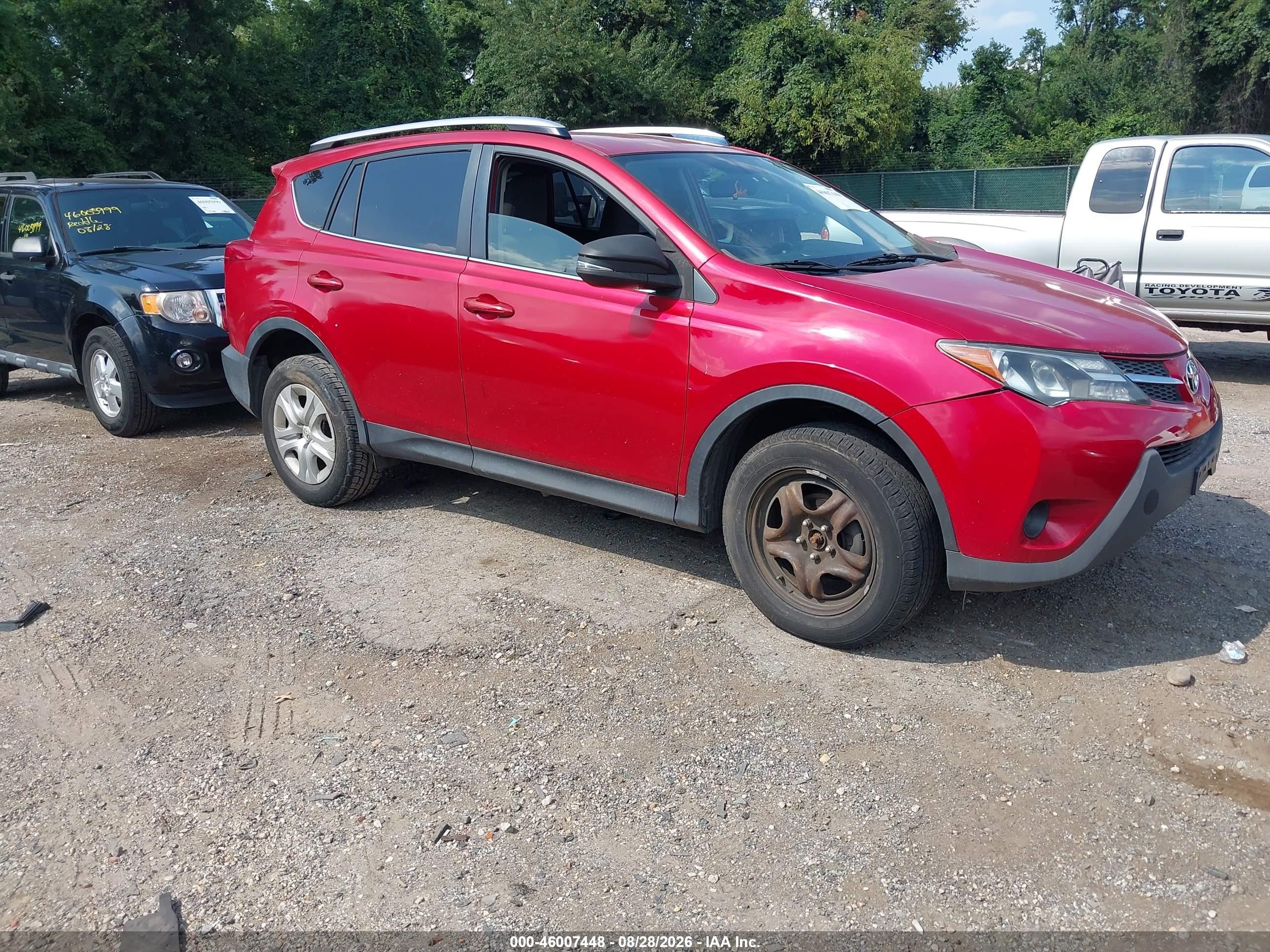2015 Toyota Rav4 Le Красный vin: JTMBFREV0FJ020879